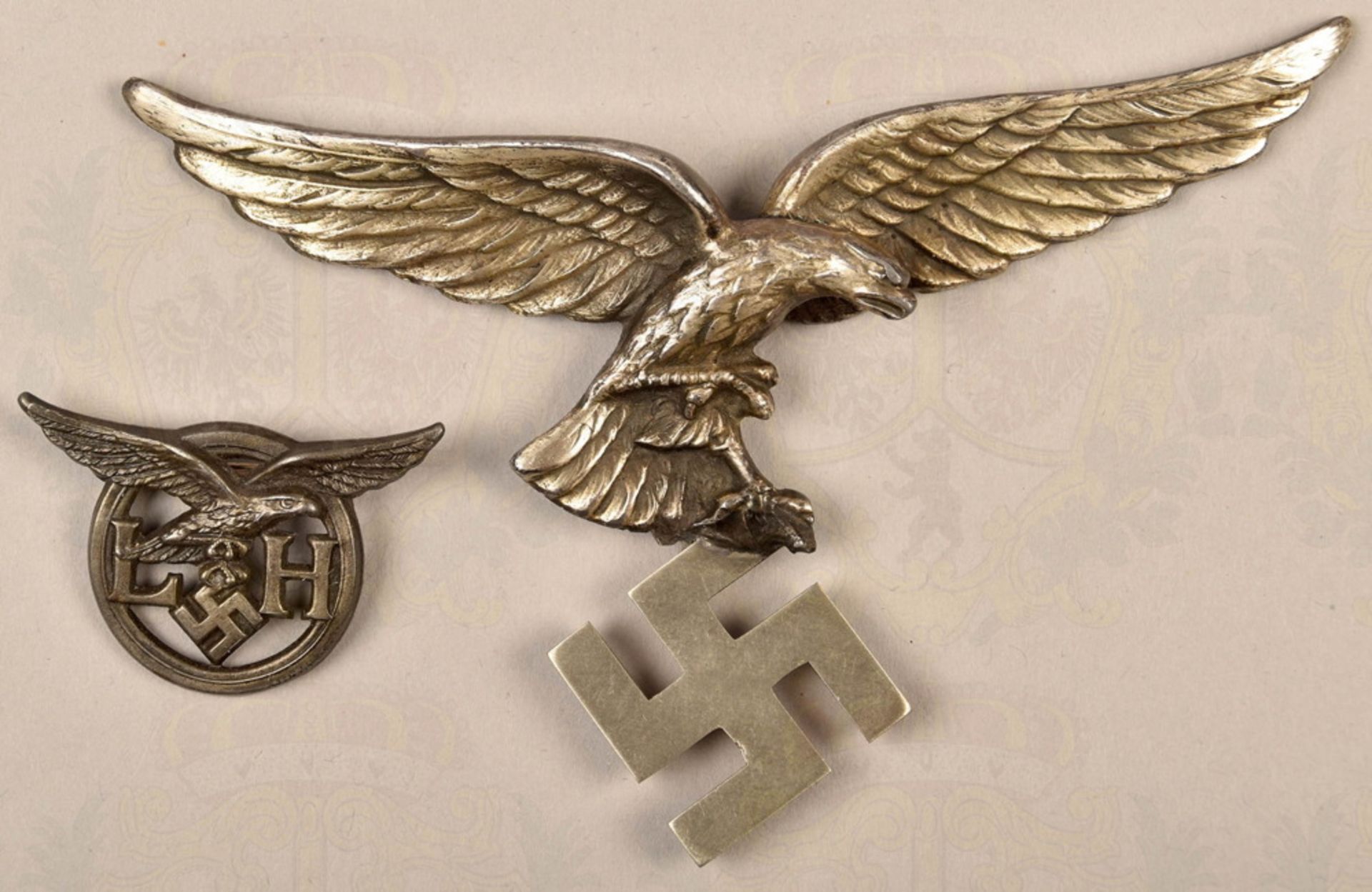 Badge for civilian Luftwaffe workers - Image 2 of 3