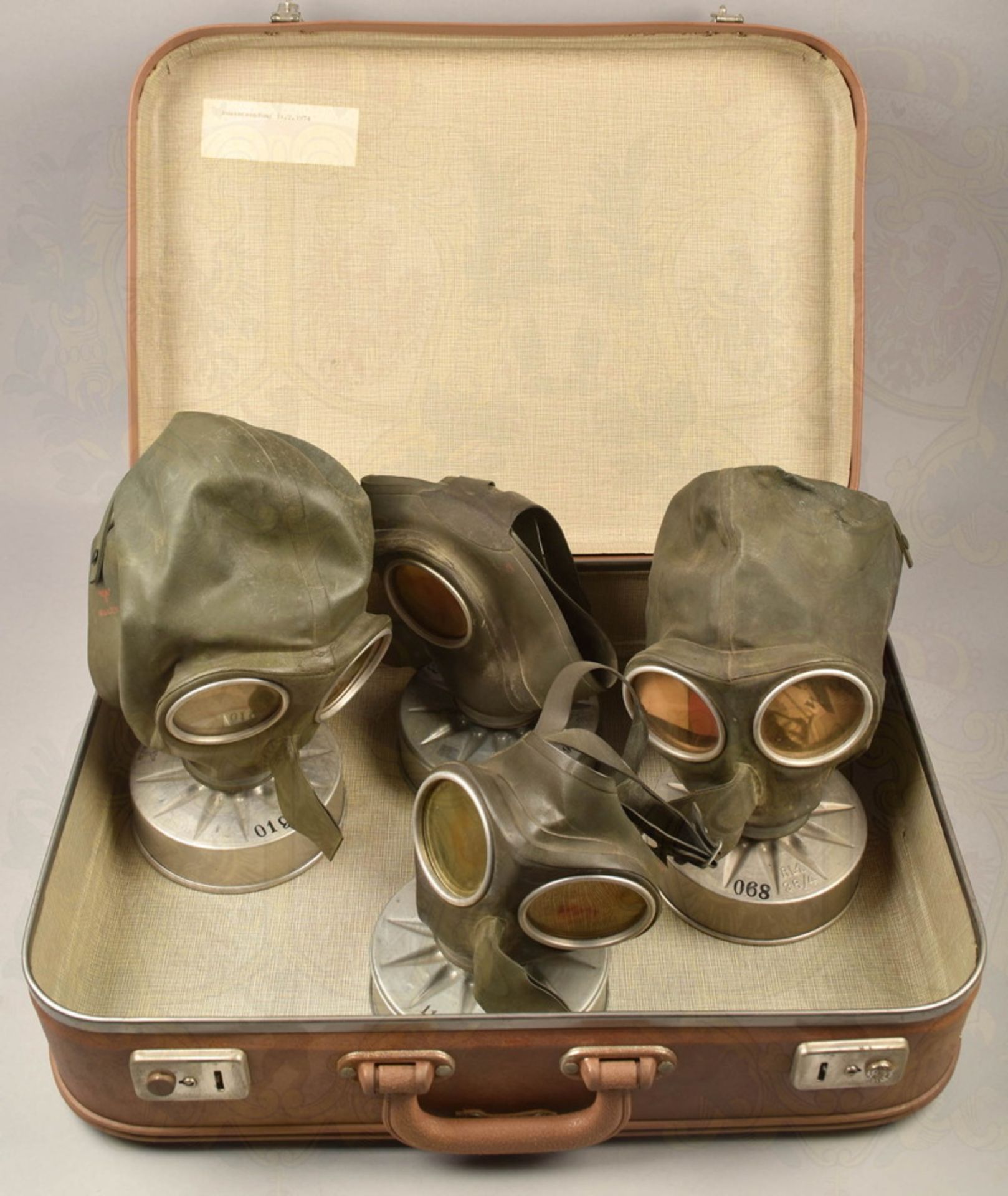 2 gas masks VM-37 and 2 gas masks VM-40