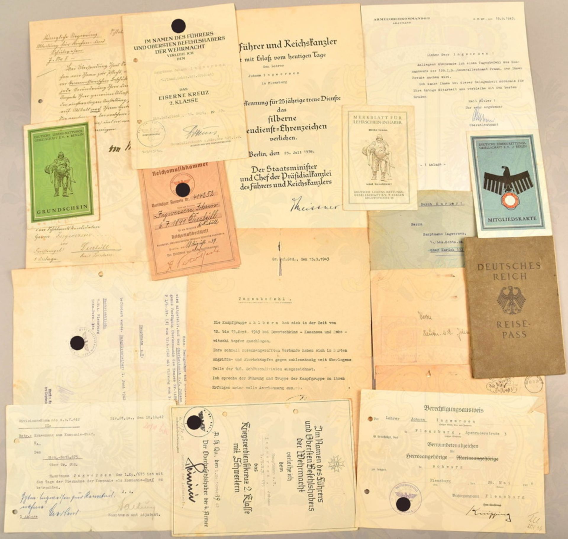 Estate of award certificates and documents of a Wehrmacht captain