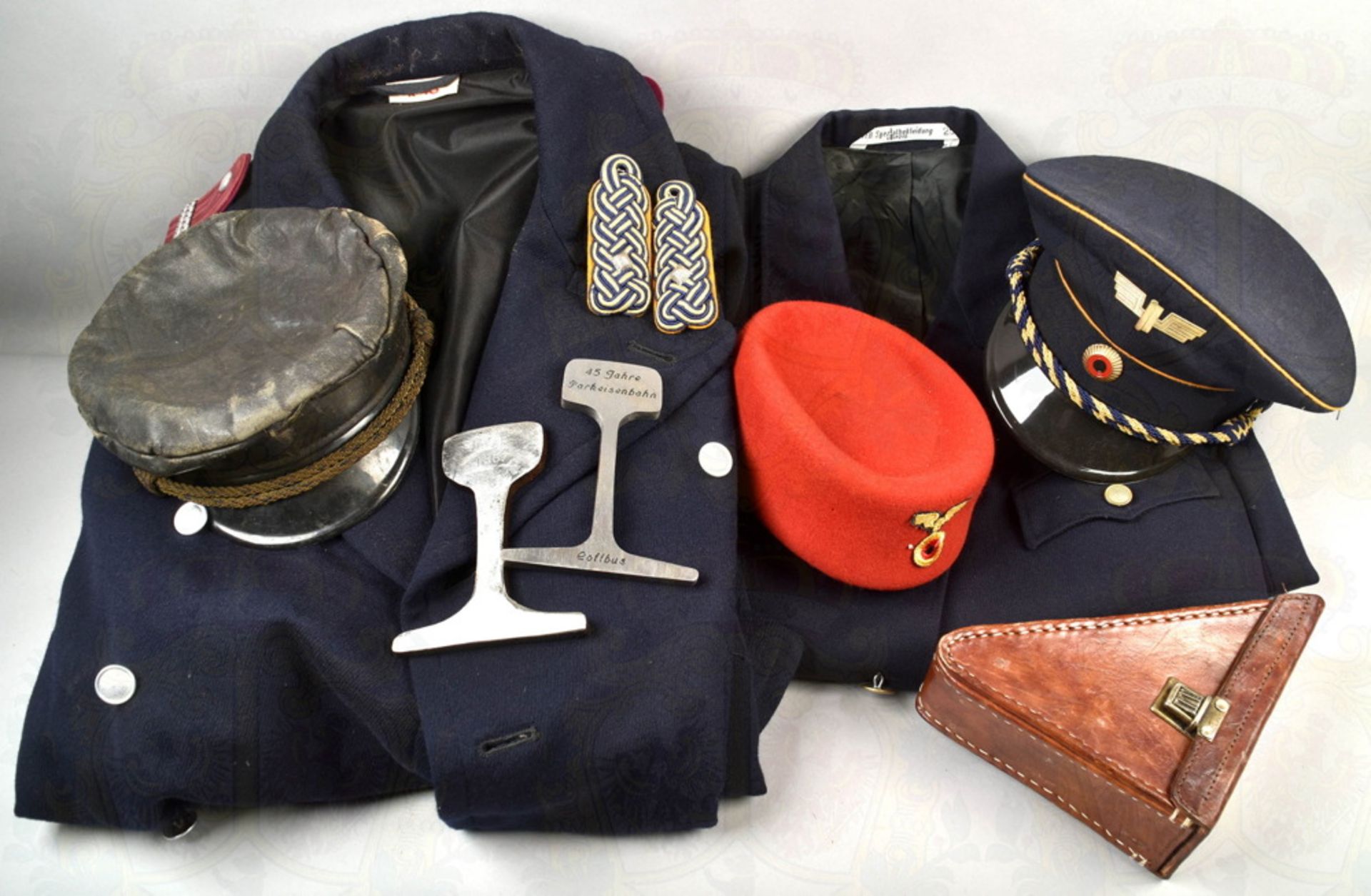 Grouping of GDR uniform parts