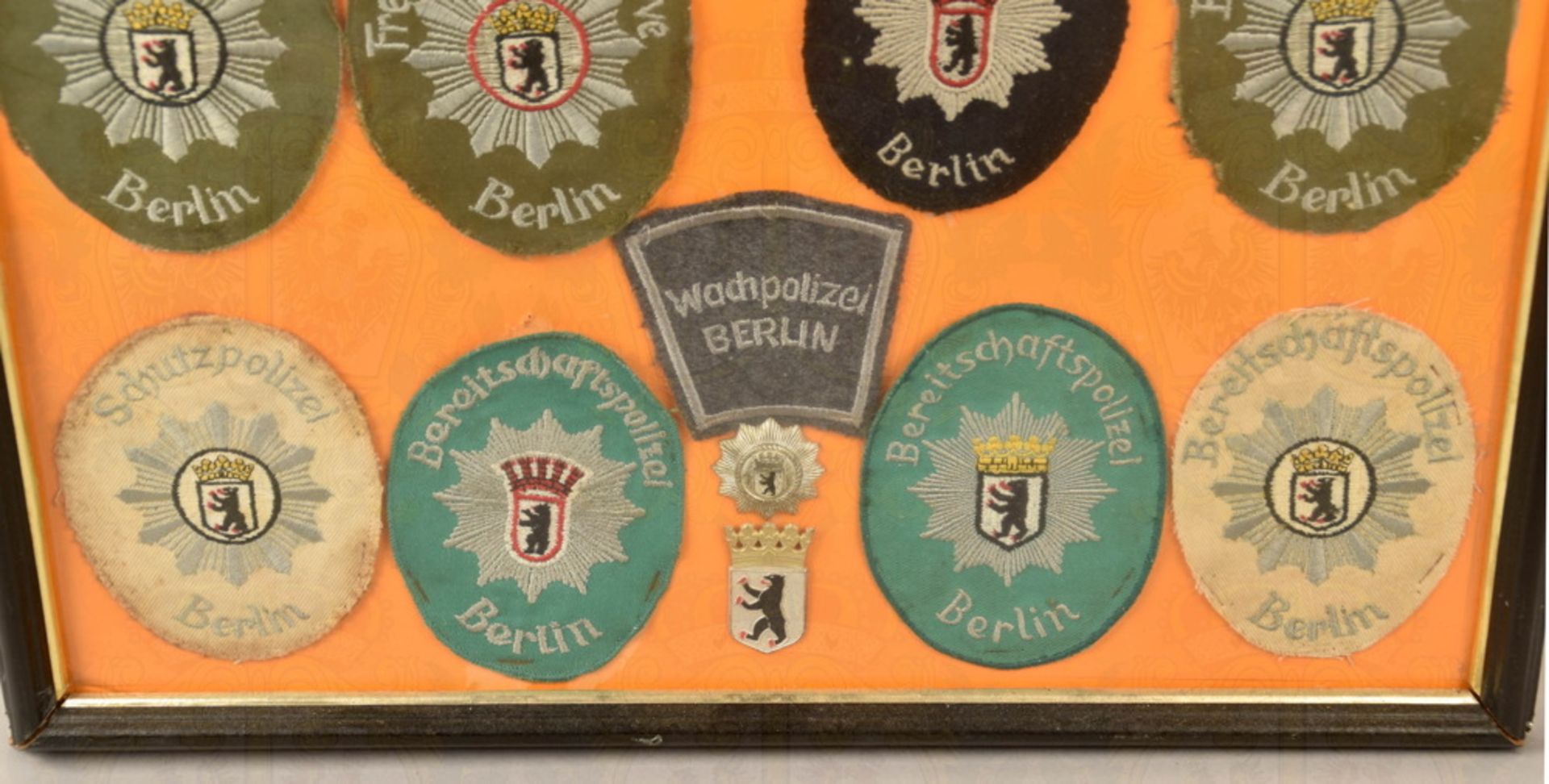 17 uniform sleeve badges West Berlin Police - Image 3 of 3