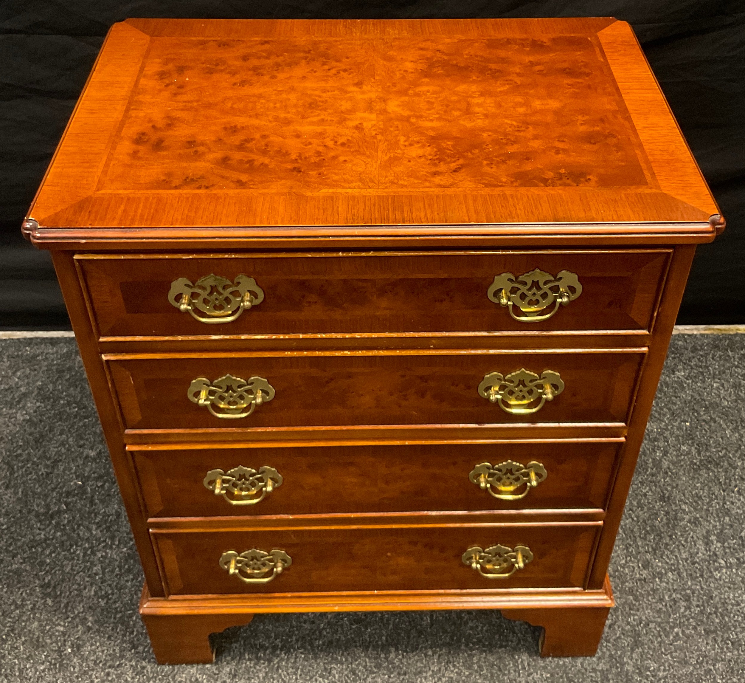 A small George III style burr walnut and walnut reproduction chest of drawers, with four graduated - Image 3 of 3