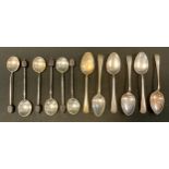 A set of five George V silver tea spoons; others coffee bean tipped etc, 103.7g gross