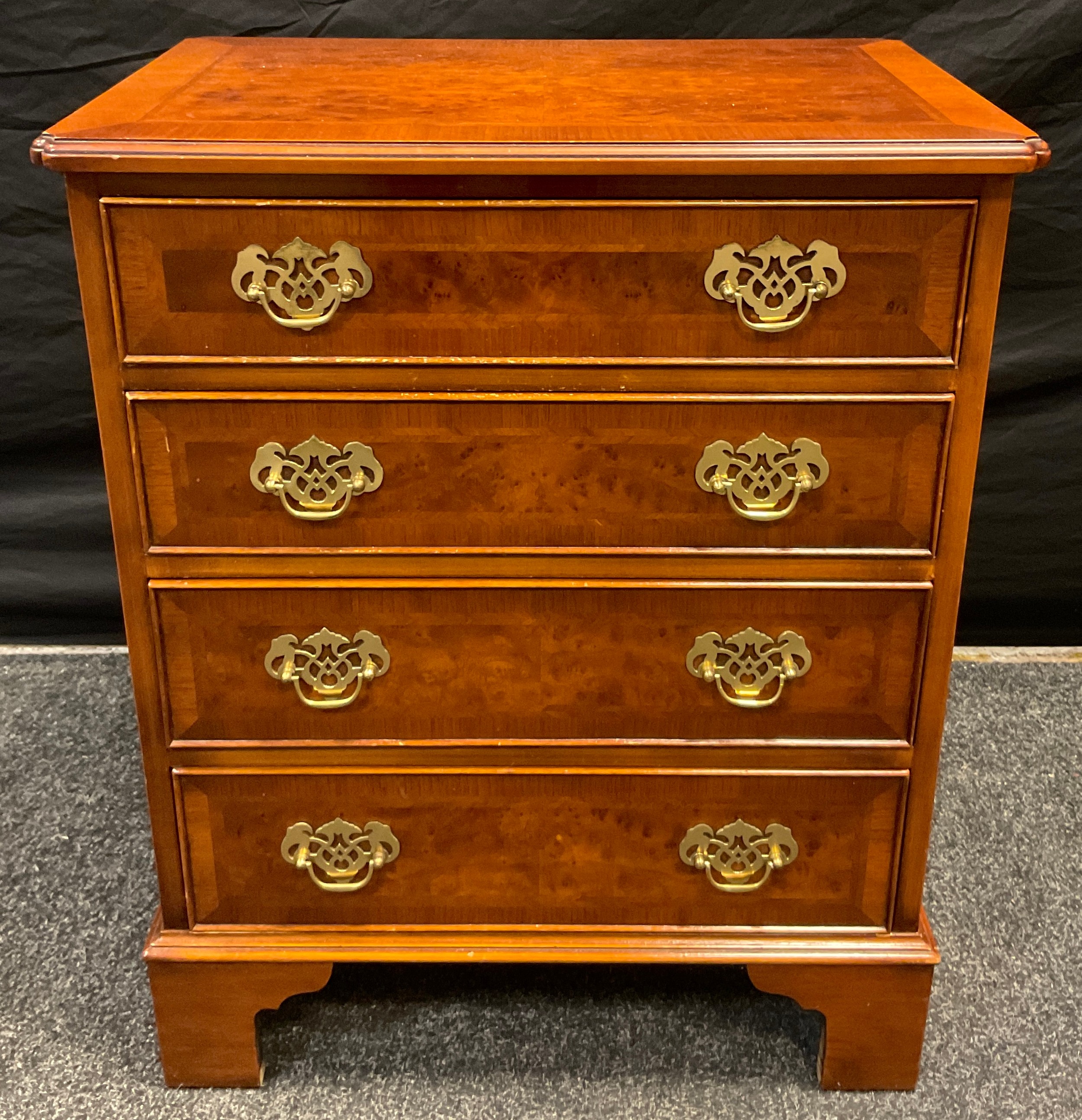 A small George III style burr walnut and walnut reproduction chest of drawers, with four graduated - Image 2 of 3