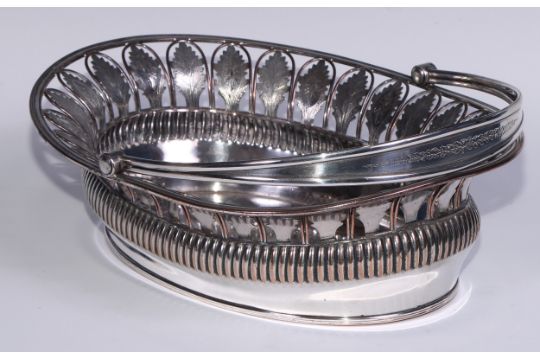 A George III Old Sheffield Plate half-fluted oval swing-handled cake basket, pierced border with - Image 4 of 6