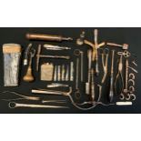 Medical Instruments - a 18th/19th century gull wing trephine with two interchangeable tips; tooth