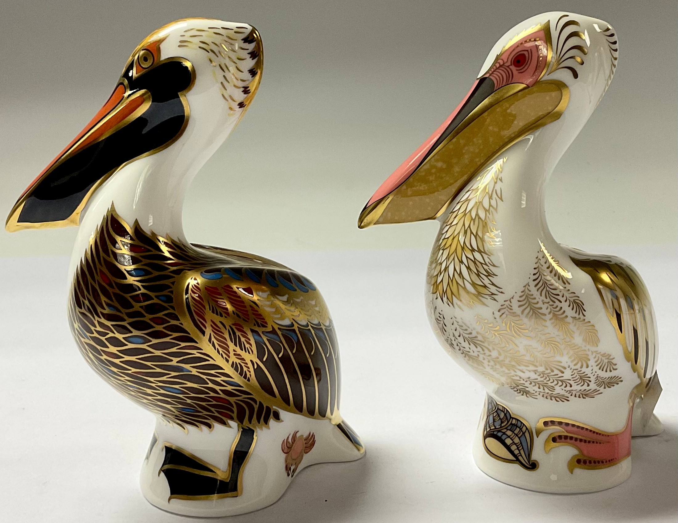 A Royal Crown Derby paperweight, White pelican, limited edition 1,232/5,000, gold stopper, 12cm, - Image 2 of 2