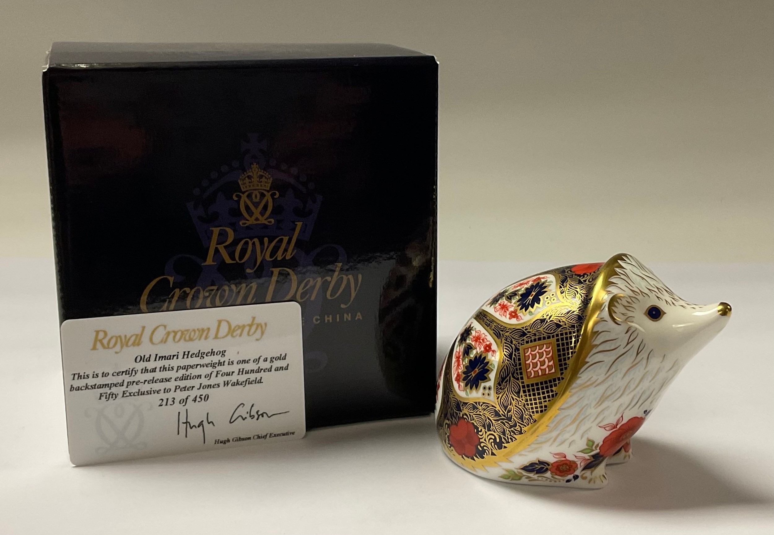 A Royal Crown Derby paperweight, Old Imari Hedgehog, exclusive to Peter Jones of Wakefield, gold