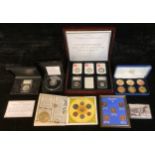 Coins - Coin Portfolio 2017 Datestamp UK collection two £5, two £2 and 50p in plastic cases boxed