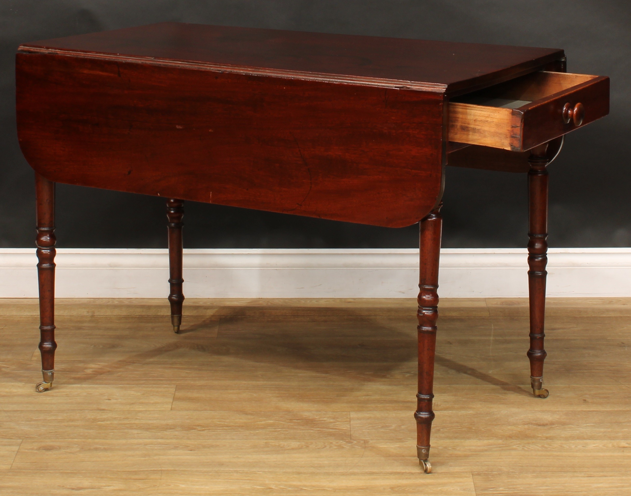 A George III mahogany Pembroke table, 73cm high, 55cm opening to 104cm wide, 97.5cm deep - Image 4 of 4