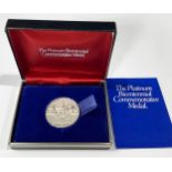 A platinum Bicentennial commemorative medal 1976, the 200th Birthday of The United States, one