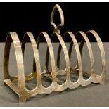 A silver seven bar toast rack, Sheffield 1963, 144g