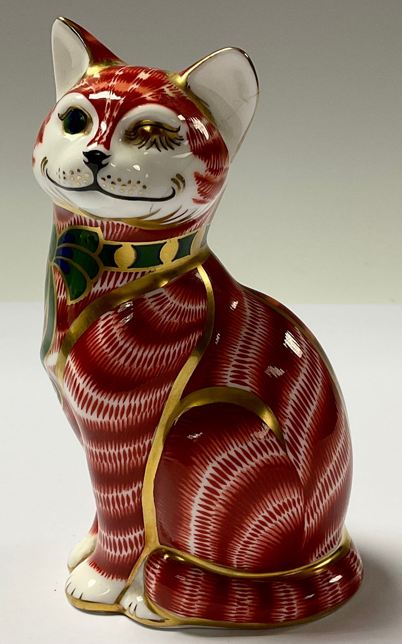 A Royal Crown Derby paperweight, Cheshire Cat, John Sinclair exclusive commission, limited edition - Image 2 of 2
