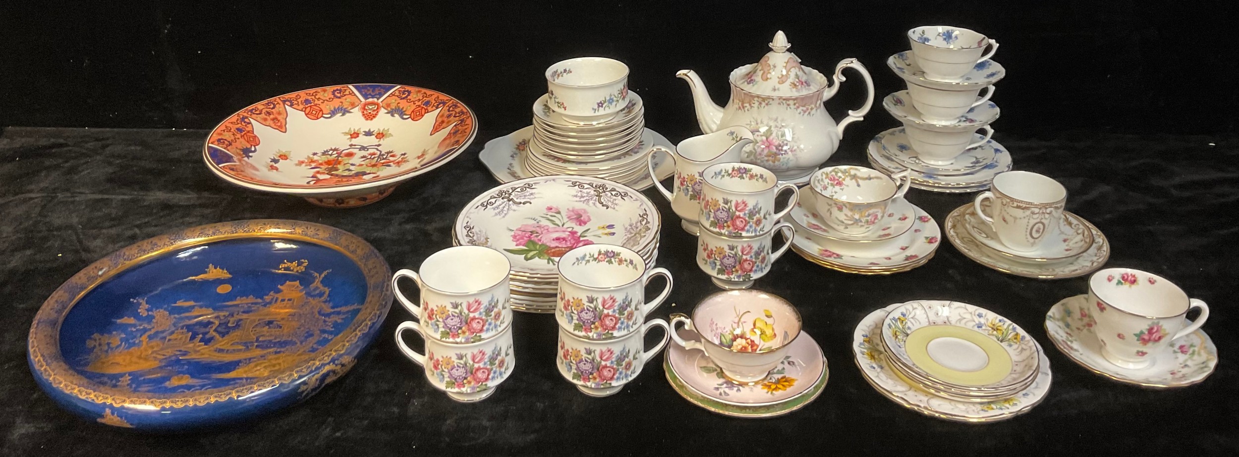 A Paragon Lavinia pattern tea service for six; a Royal Albert Serenity pattern teapot; a Shelley
