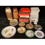 A quantity of collectors plates including Aynsley, Spode, Caverswall, Royal Crown Derby, Bing &