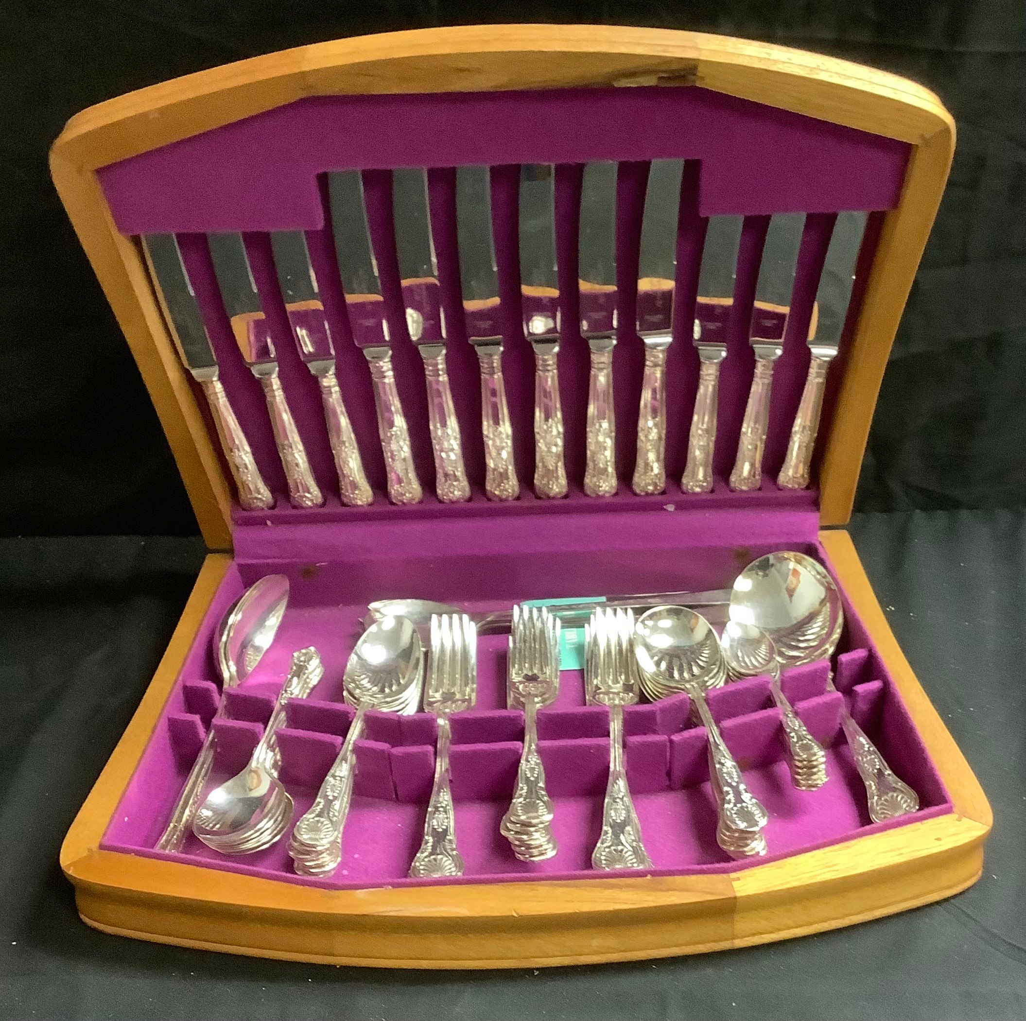 A set of EPNS Kings pattern flatware for six, Smith Seymour Ltd, Sheffield, cased