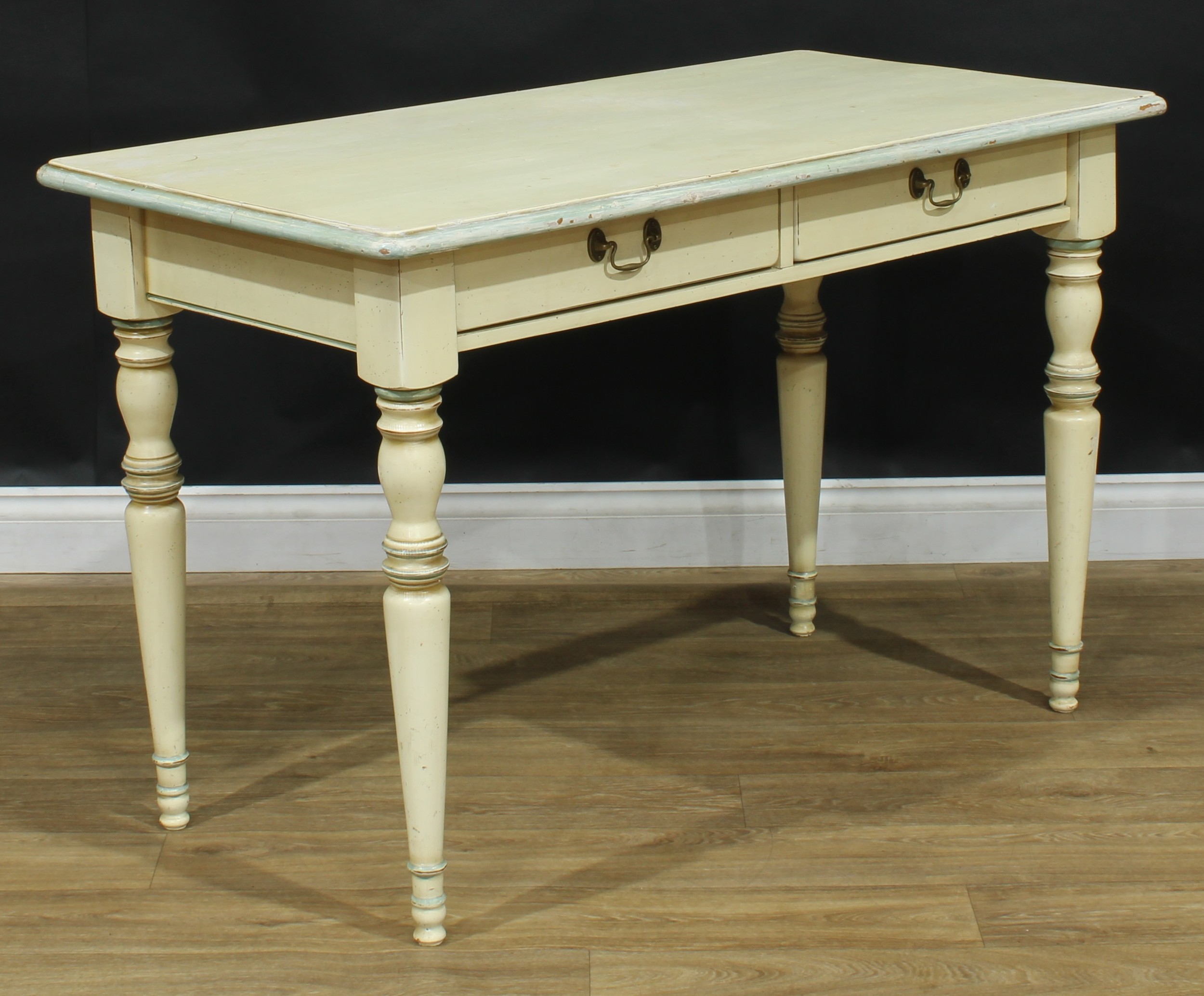 A French shabby chic painted side table, 75.5cm high, 120.5cm wide, 61cm deep - Image 2 of 3