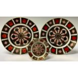 A pair of Royal Crown Derby Imari palette 1128 pattern side plates, 21.5cm diameter, first