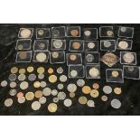Coins - a collection of world coins to include: USA Morgan Dollar 1921, Half Dollar 1962, Mexican