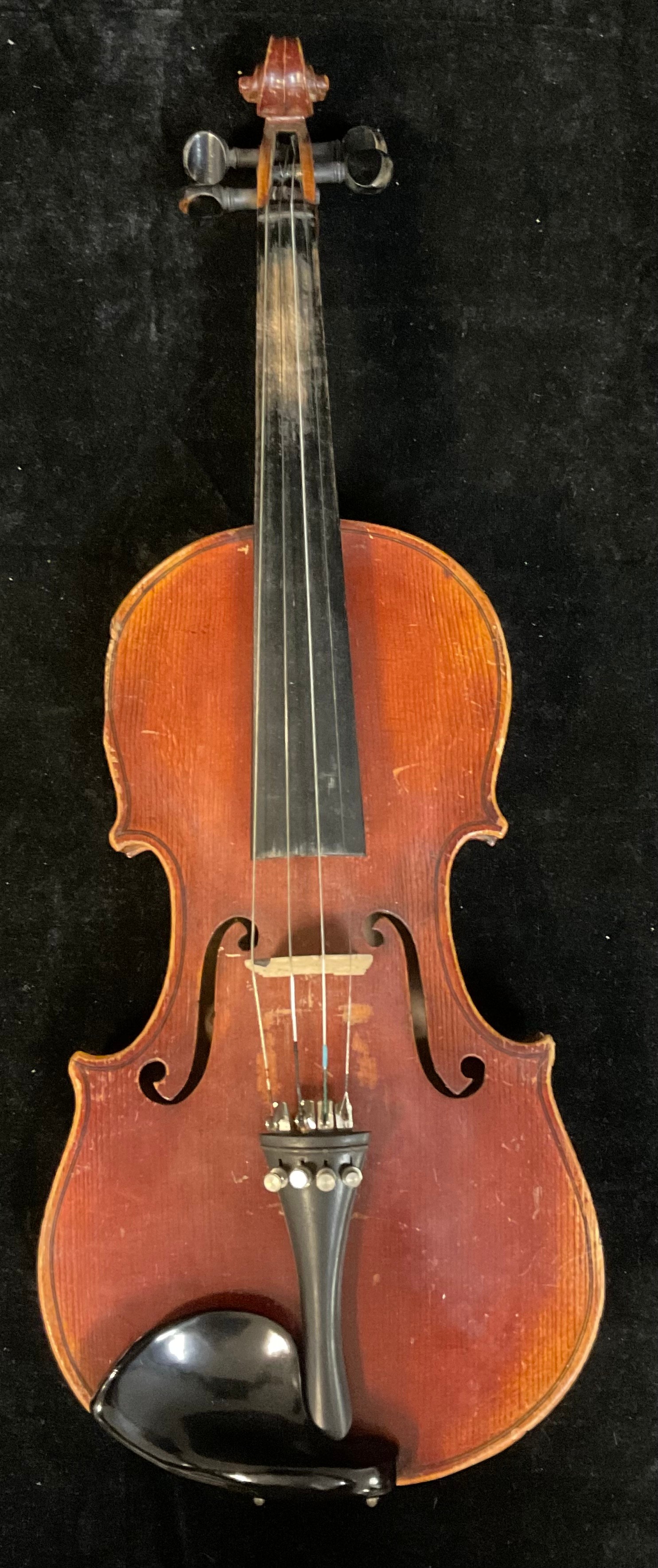 A violin, the one-piece back 33cm long excluding button