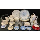 Set of four T.Goode & Co, Spode Copeland, pattern ‘Trapnell’; other; Paragon tea service for one;