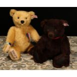 Steiff (Germany) EAN 663598 Help for Heroes teddy bear, trademark 'Steiff' button to ear with red