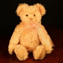Steiff (Germany) EAN 661624 musical teddy bear, trademark 'Steiff' button to ear with red and