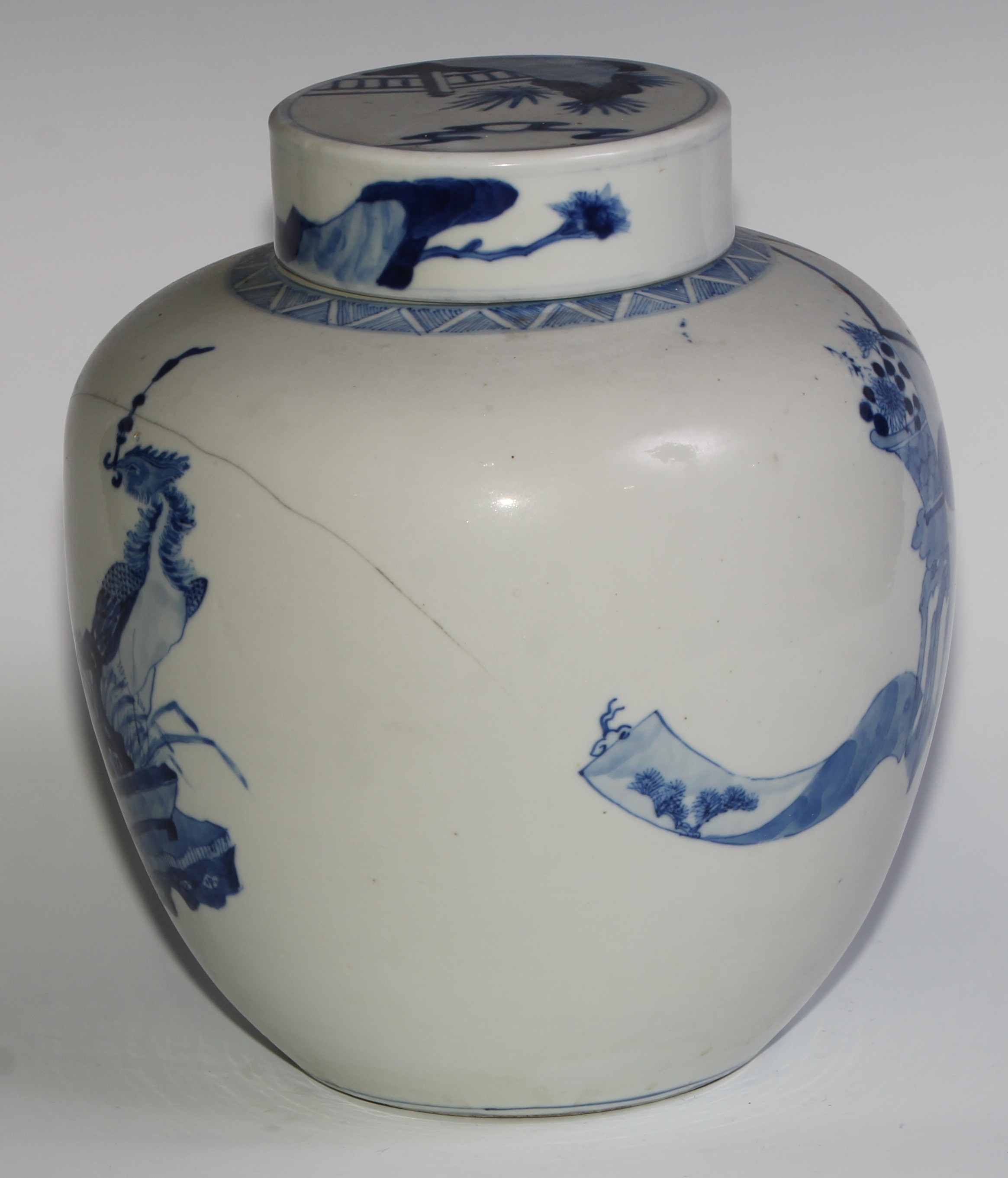 A Chinese ovoid ginger jar and cover, painted in tones of underglaze blue with ladies of the - Image 6 of 7