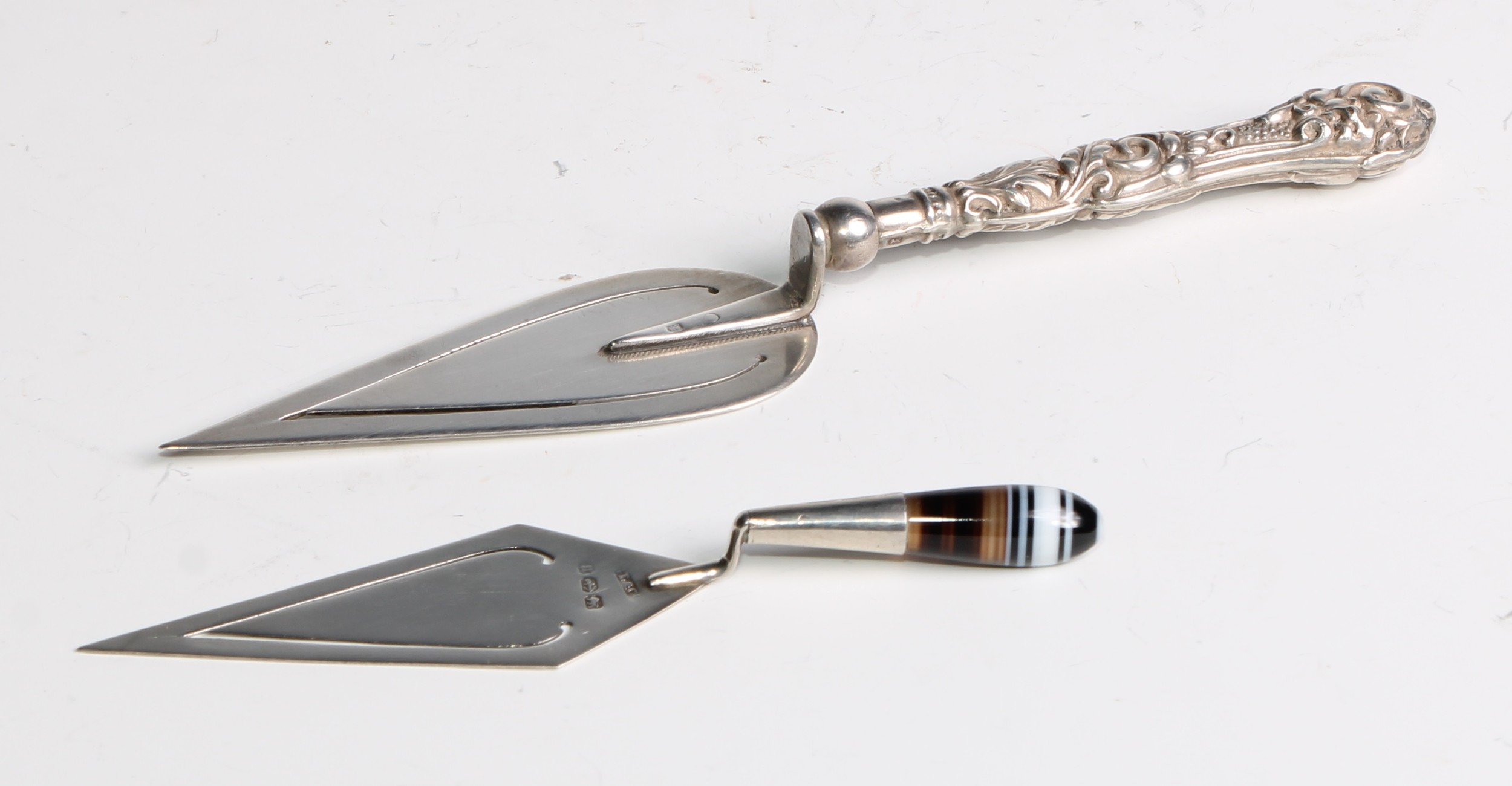 Signopaginophilia - an Edwardian silver novelty bookmark, as a trowel, 13cm long, Crisford & Norris, - Image 2 of 8