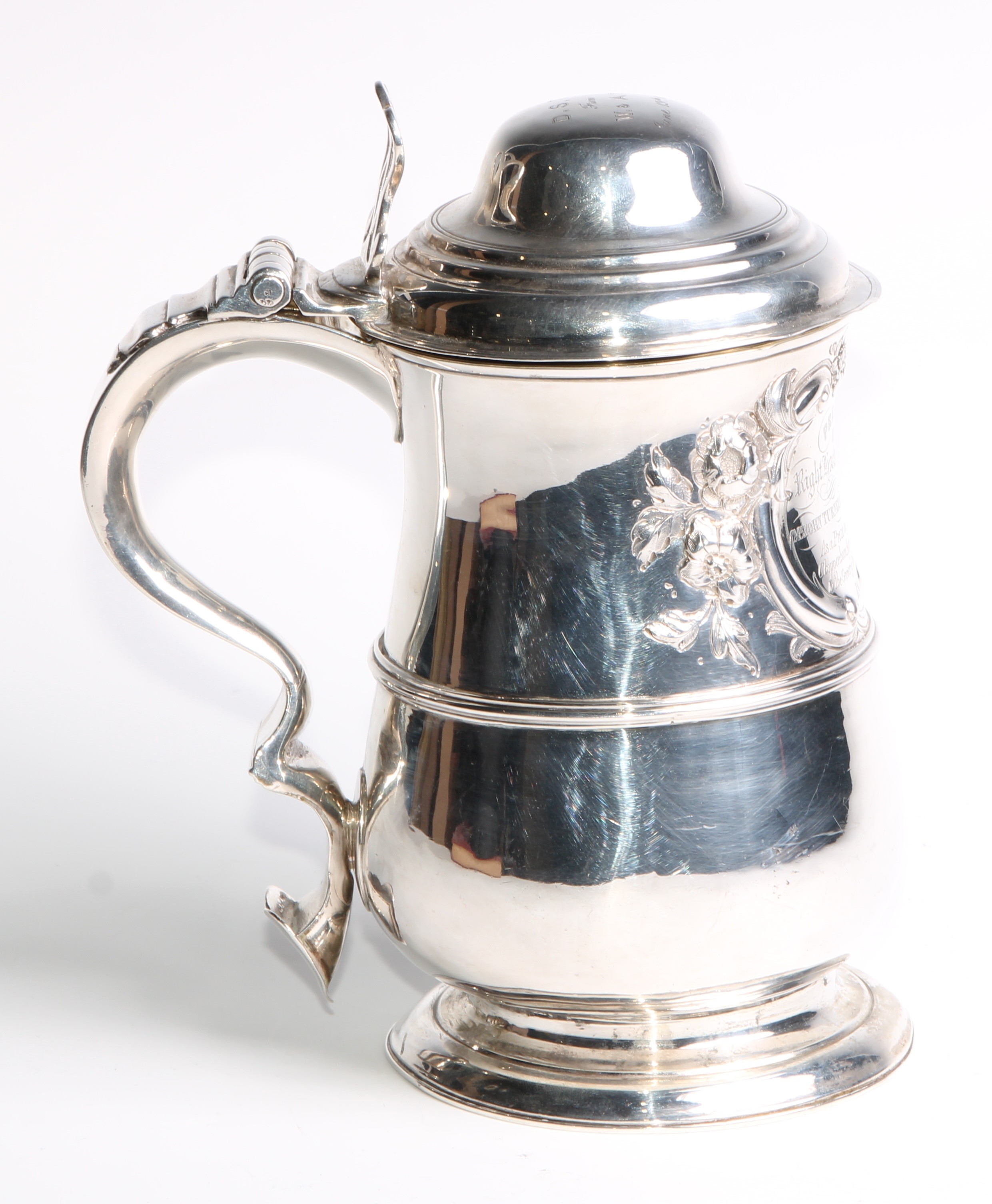 A George III silver baluster tankard, hinged domed cover, chair-back thumbpiece, double-scroll - Image 2 of 6