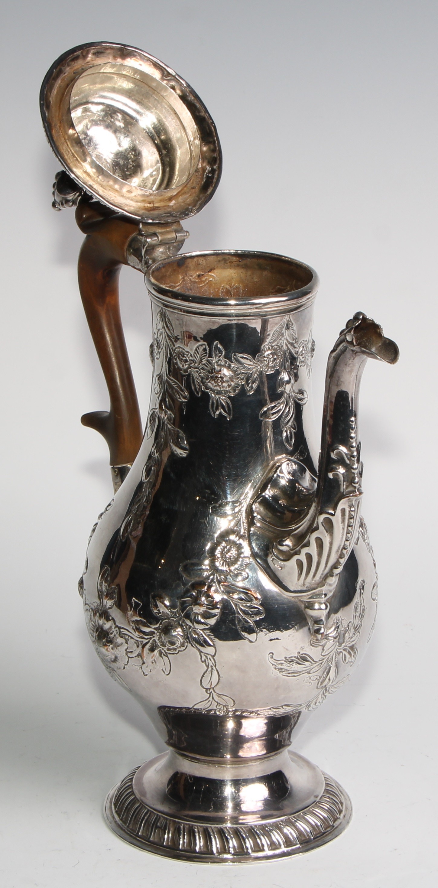 A George III Old Sheffield Plate baluster coffee pot, chased with flowering leafy swags, hinged ogee - Image 4 of 5