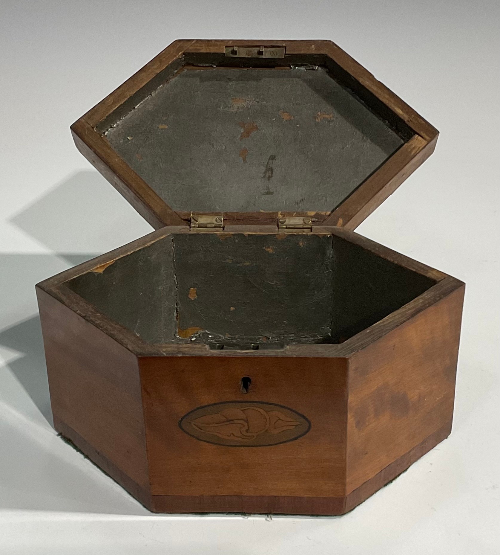 A George III satinwood navette shaped tea caddy, the cover and front inlaid with oval shell and - Image 6 of 7
