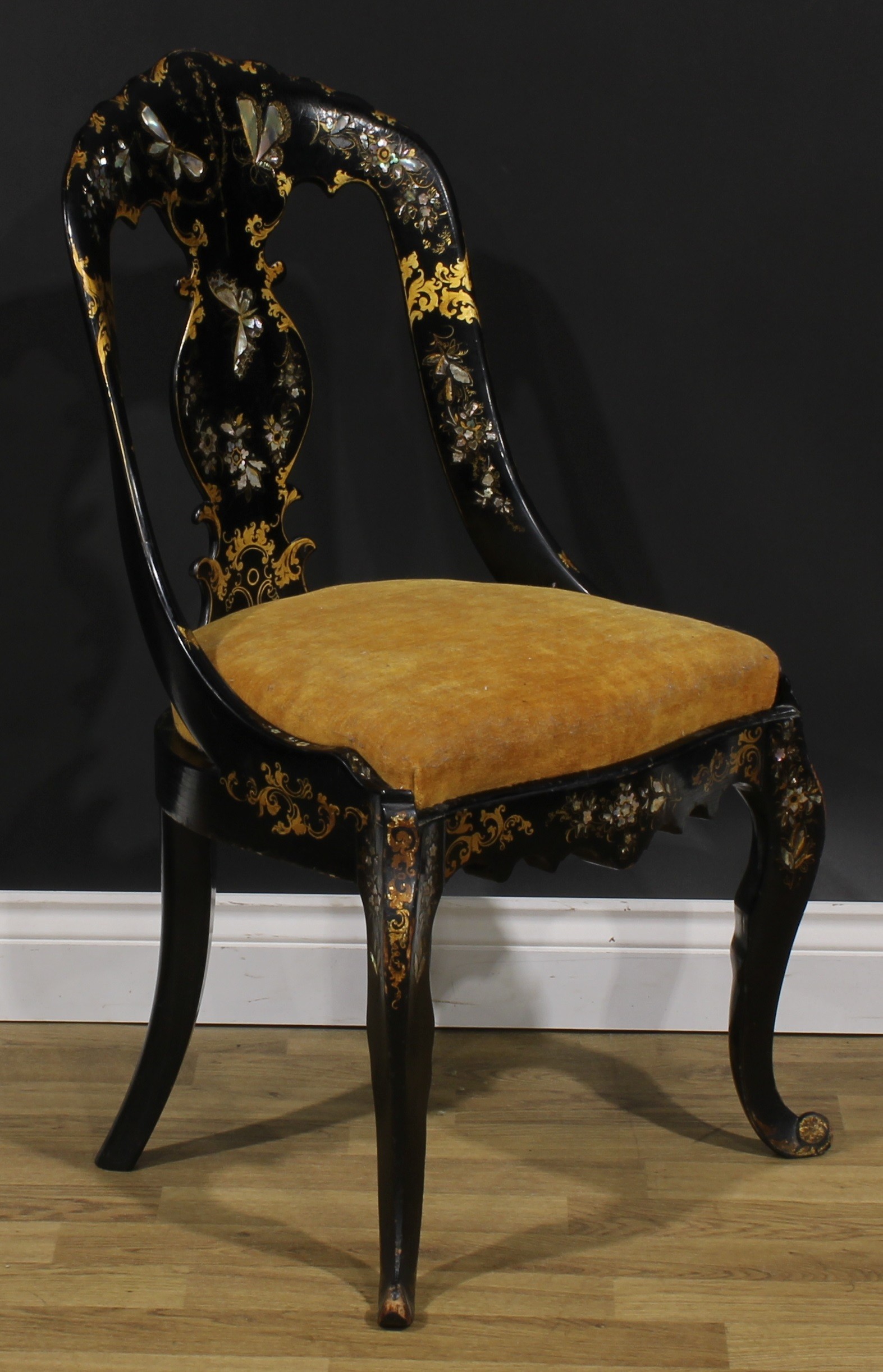 A harlequin suite of three Victorian parcel gilt black lacquer papier-mâché, ebonised and mother - Image 7 of 13