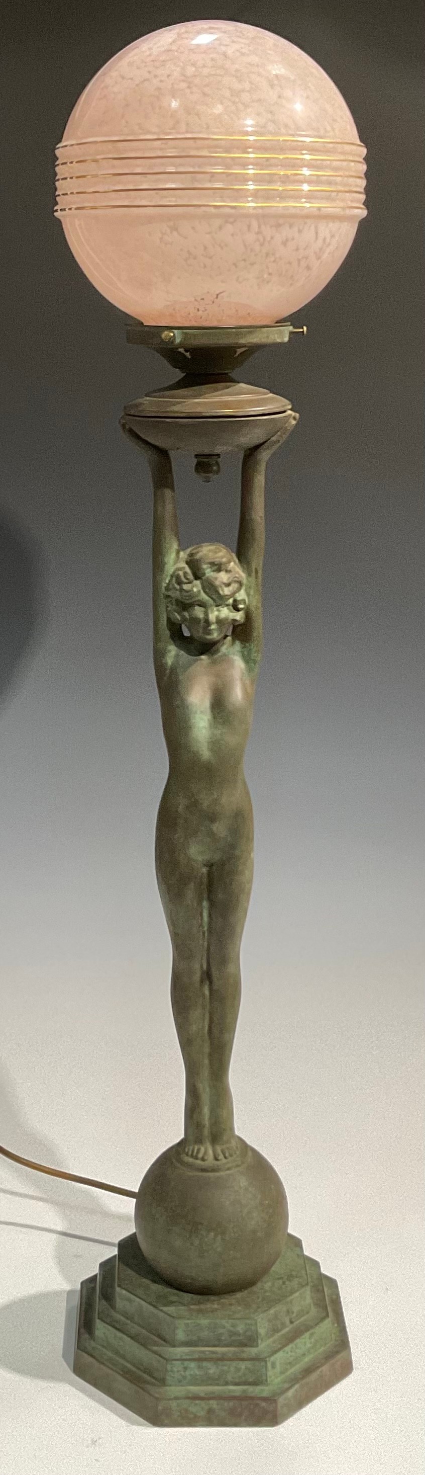 An Art Deco style copper figural table lamp, as a female nude, glass globular shade, stepped - Image 2 of 4