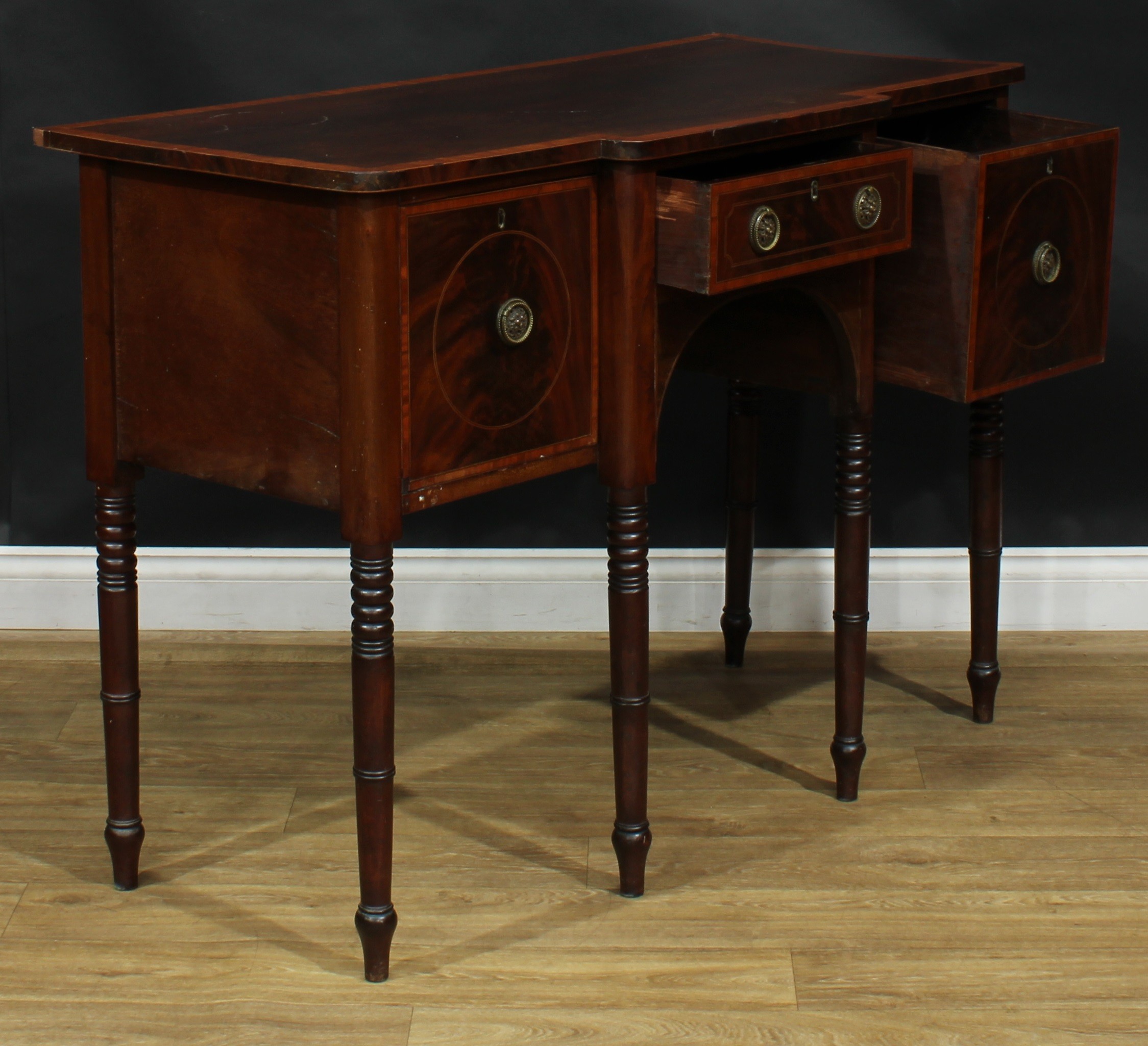 A George III Revival satinwood crossbanded mahogany serving table or sideboard, of small and neat - Image 5 of 7