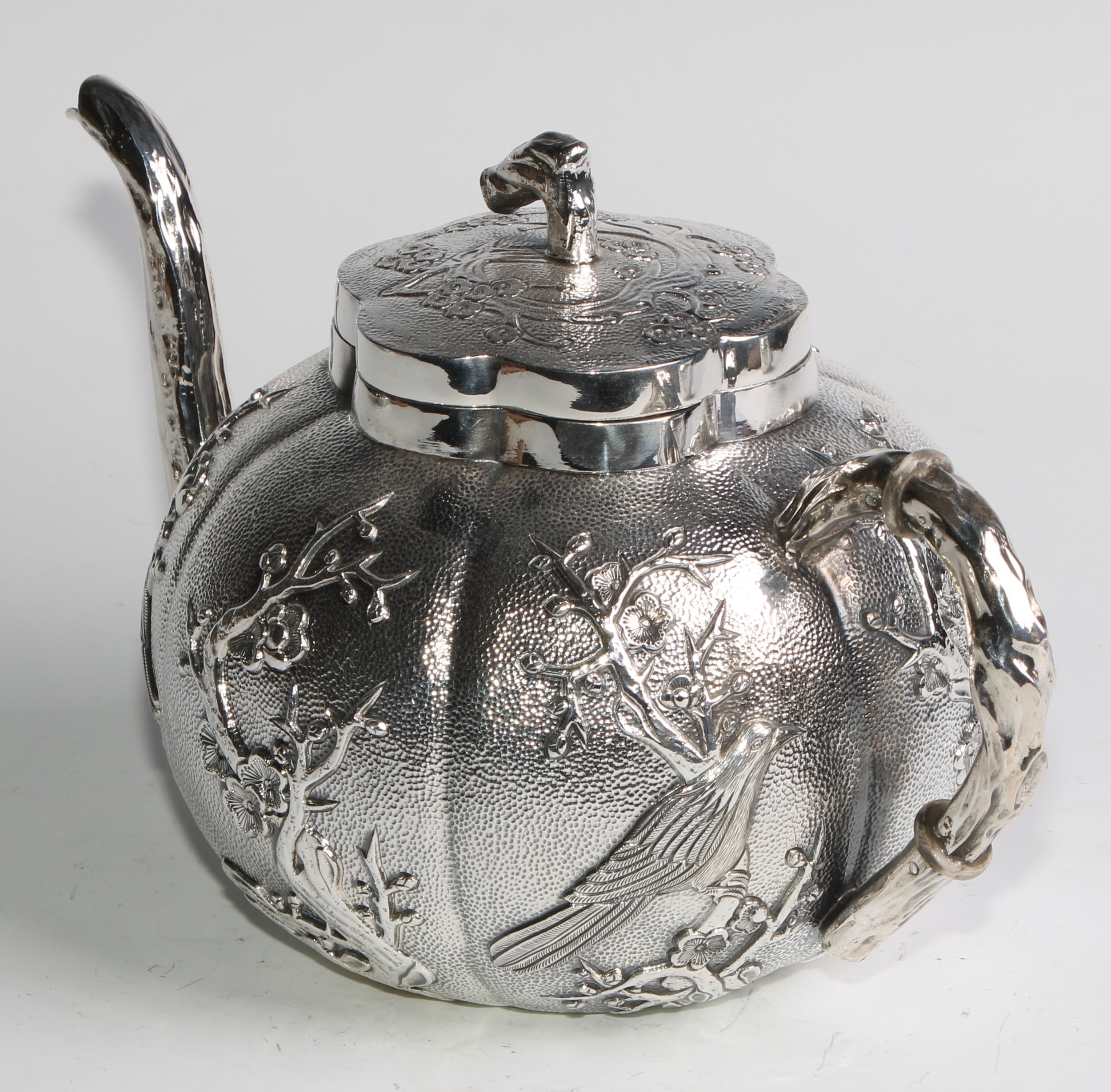 A Chinese silver three piece melon shaped tea service, comprising teapot, milk jug and sucrier, - Image 6 of 14