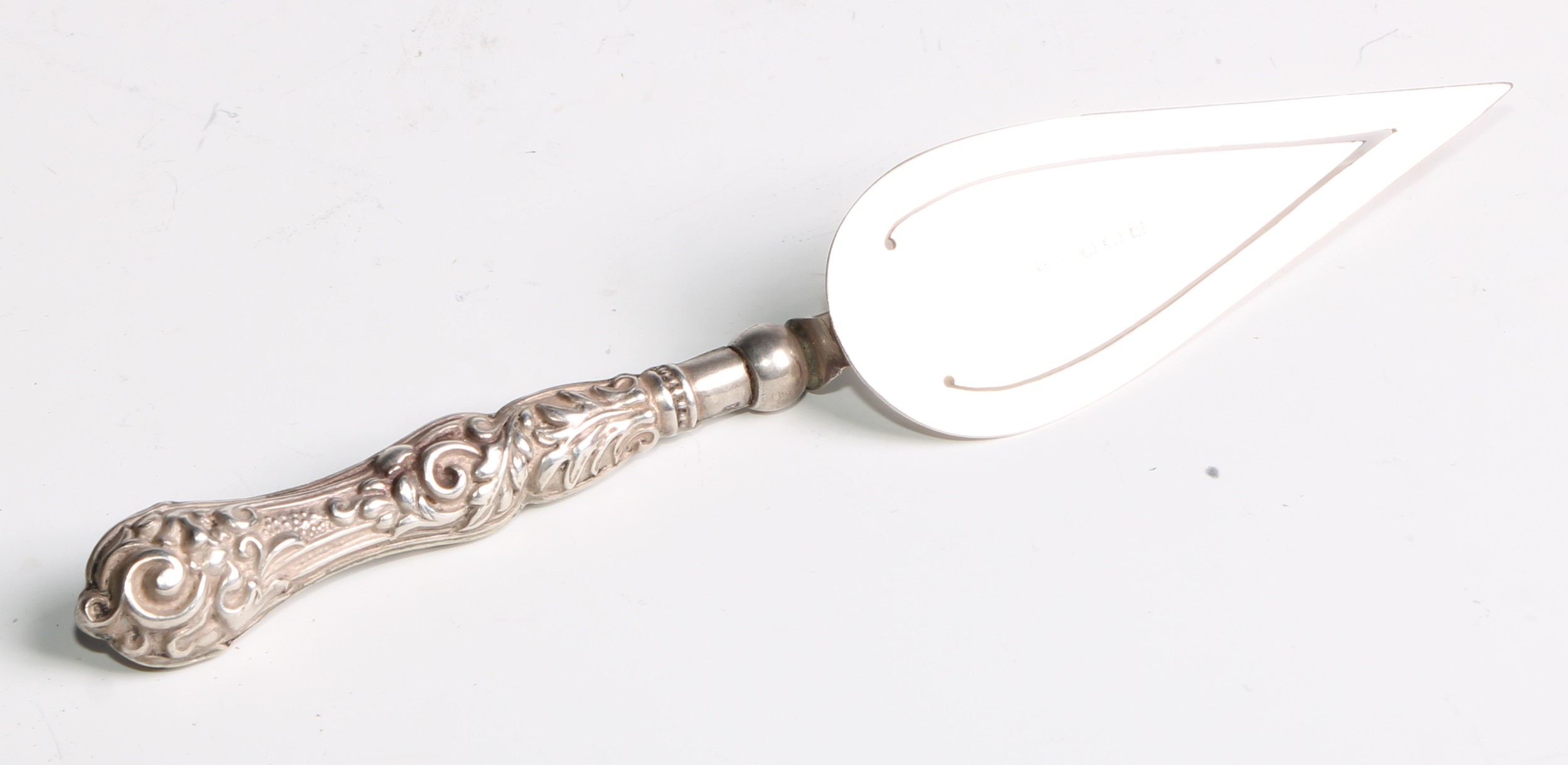 Signopaginophilia - an Edwardian silver novelty bookmark, as a trowel, 13cm long, Crisford & Norris, - Image 4 of 8