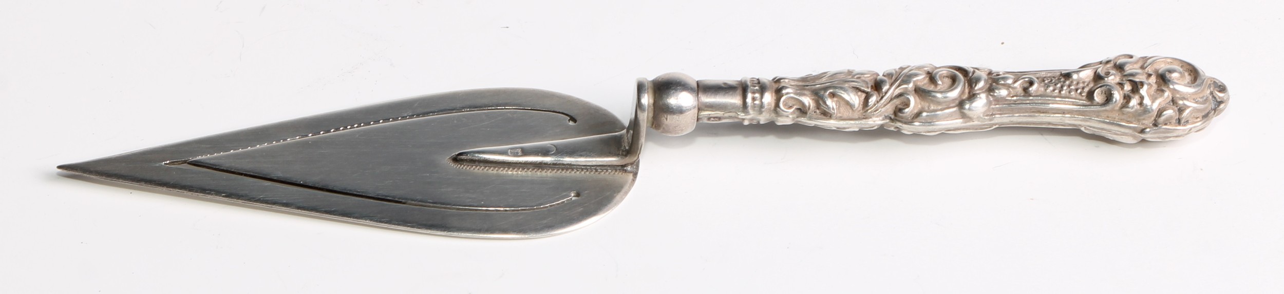 Signopaginophilia - an Edwardian silver novelty bookmark, as a trowel, 13cm long, Crisford & Norris, - Image 3 of 8