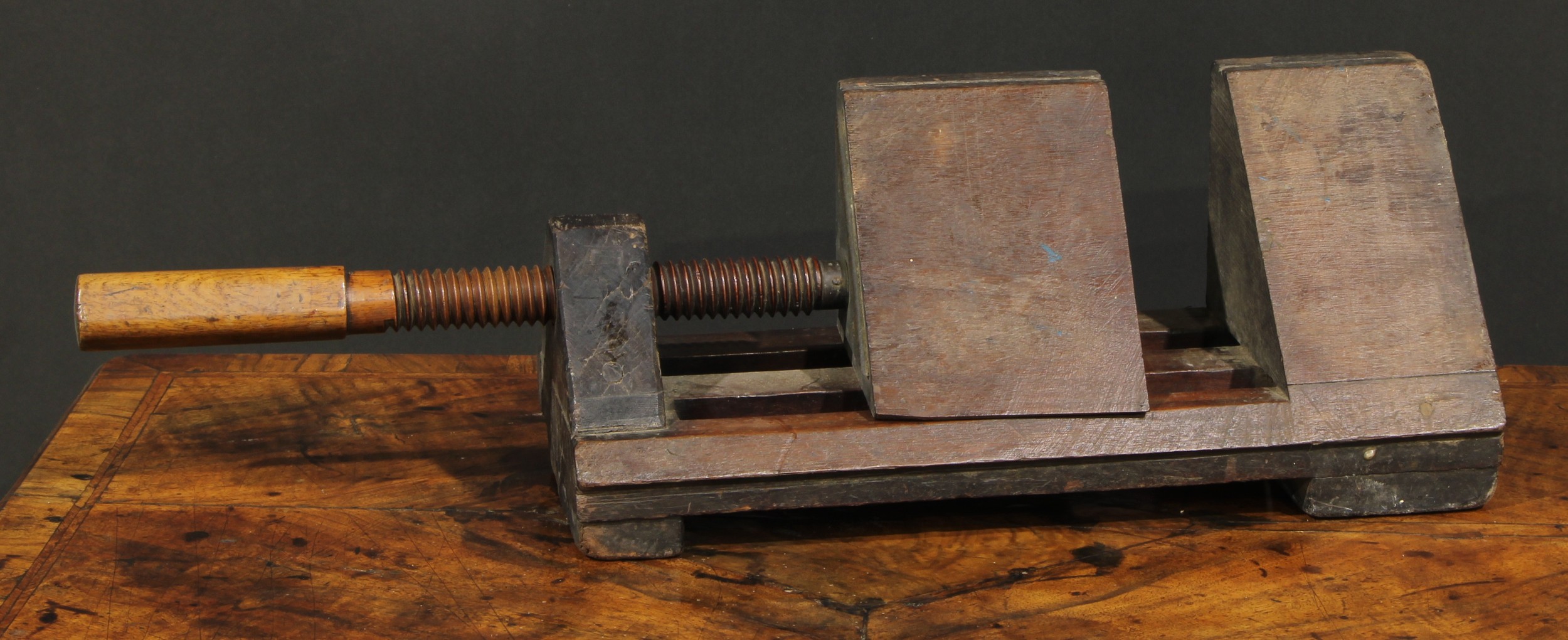 Tools - Treen - a 19th century joiner's mitre jack, 60cm long overall