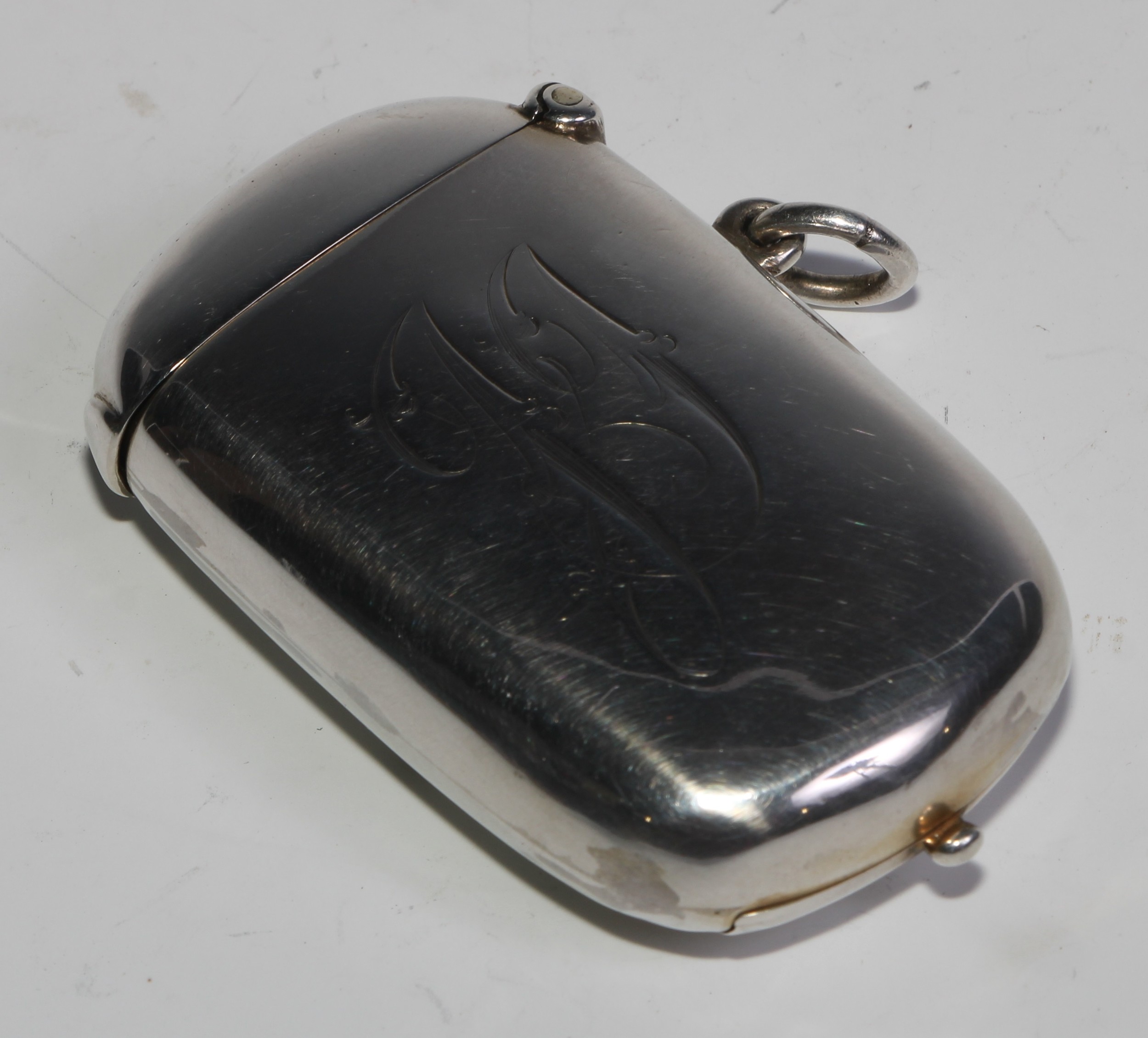 A George V silver rounded rectangular novelty patent combination vesta, sovereign and stamp case, - Image 3 of 8