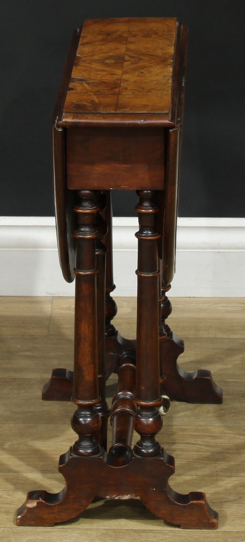 A Victorian walnut Sutherland table, of small proportions, oval top with fall leaves, turned - Image 3 of 5