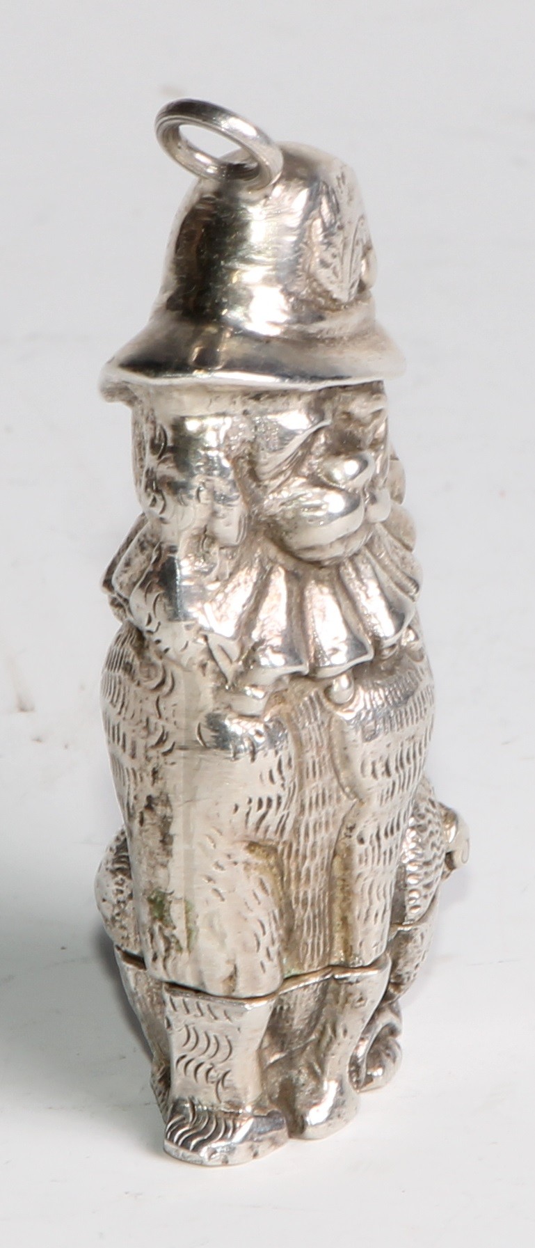 A silver novelty vesta case, cast as Mr Punch’s Dog Toby, 5.5cm long, marked Sterling - Image 3 of 5