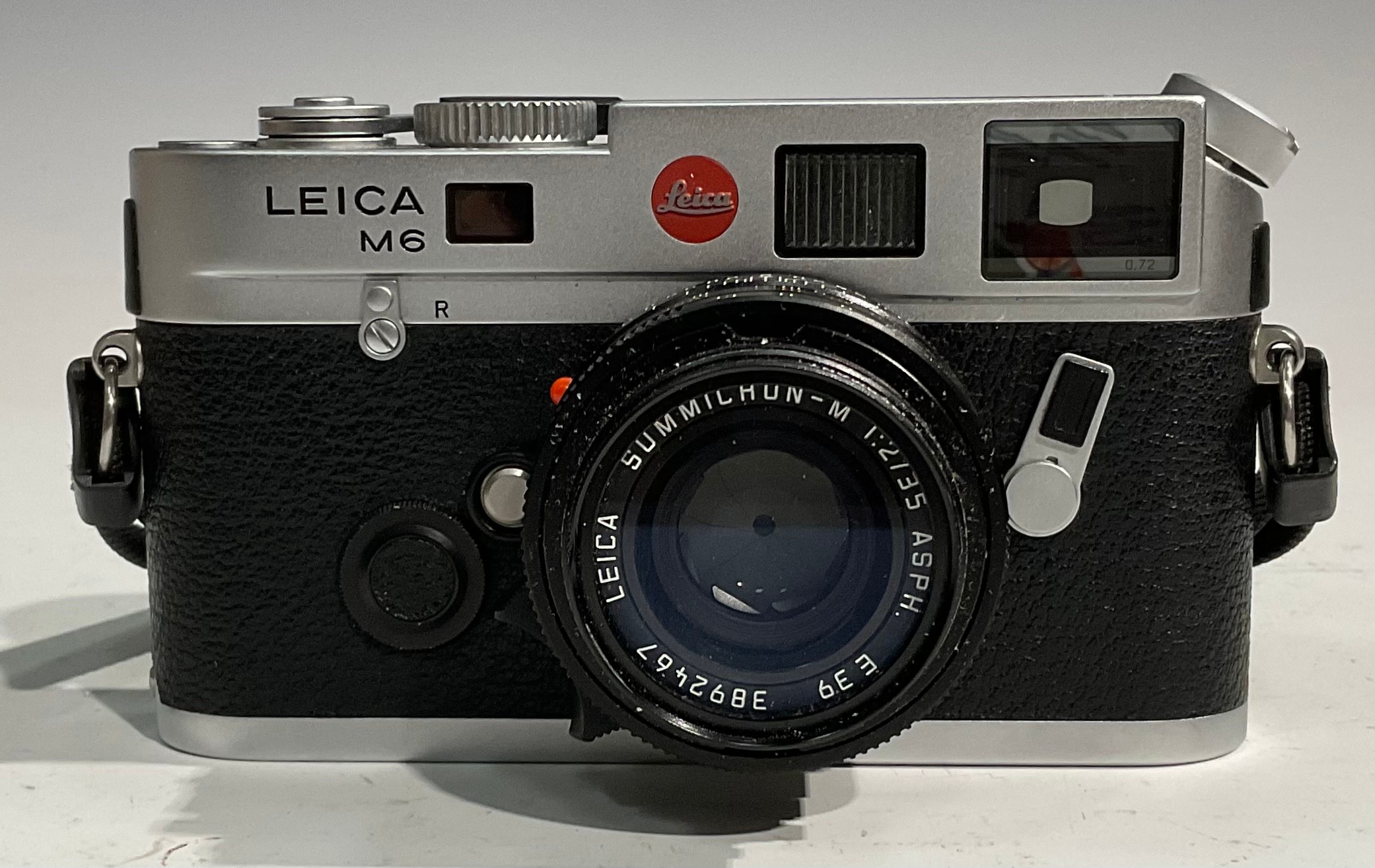 Photography - a Leica M6 TTL silver body camera; a Leica 35mm f2 Summicron-M ASPH lens; a Leica 90mm - Image 5 of 5