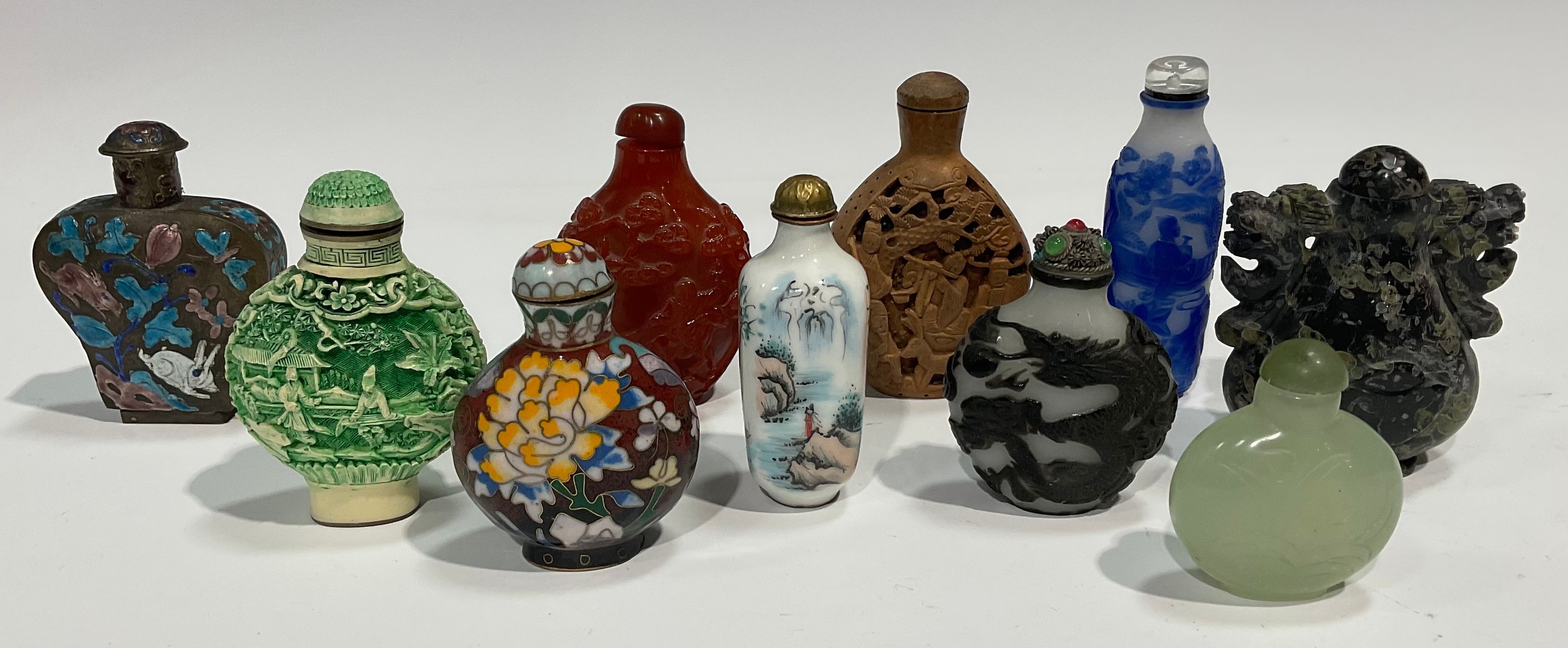 An extensive collection of Chinese snuff bottles, various forms and types of decoration, including - Image 5 of 5