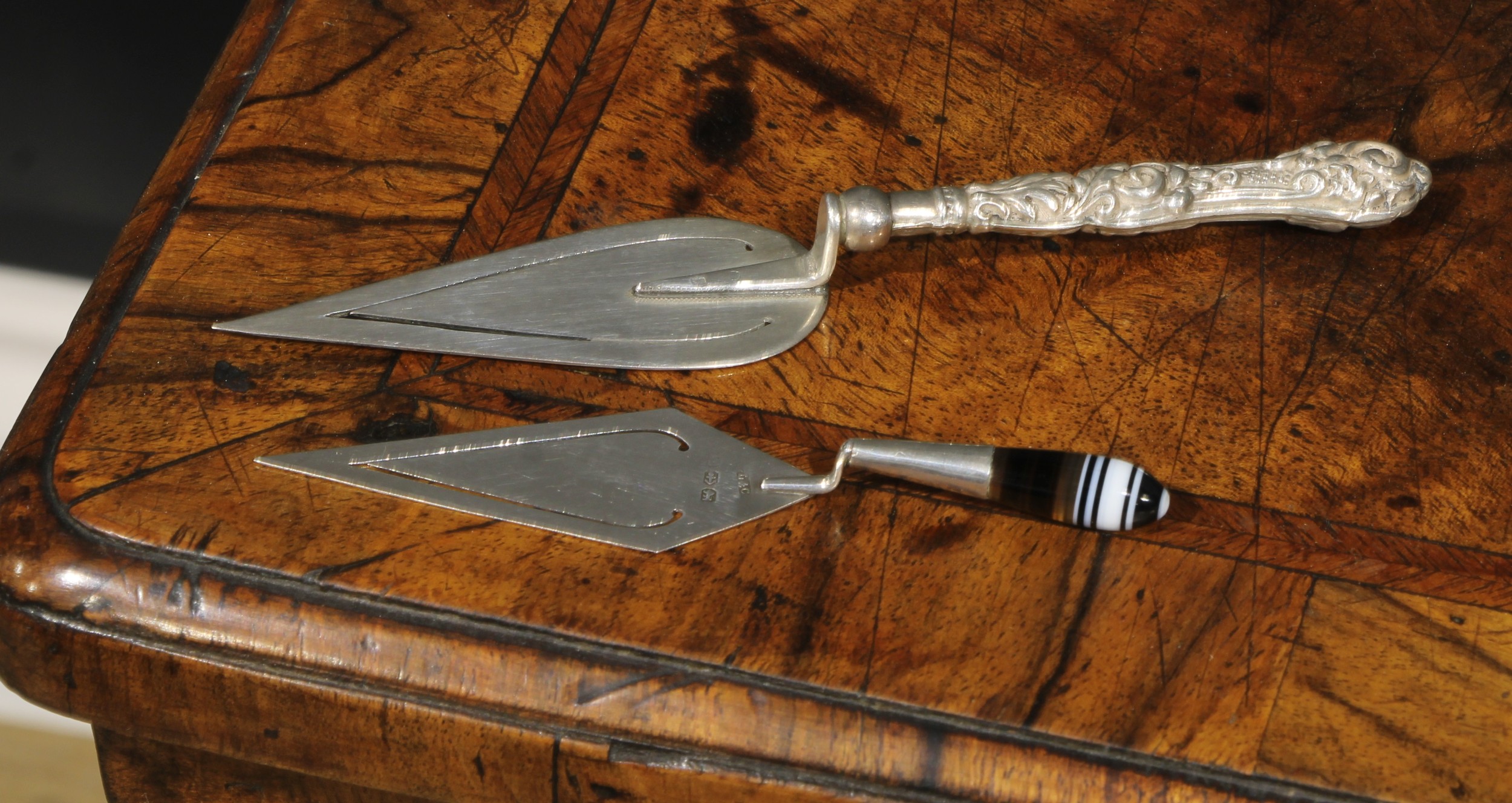 Signopaginophilia - an Edwardian silver novelty bookmark, as a trowel, 13cm long, Crisford & Norris,