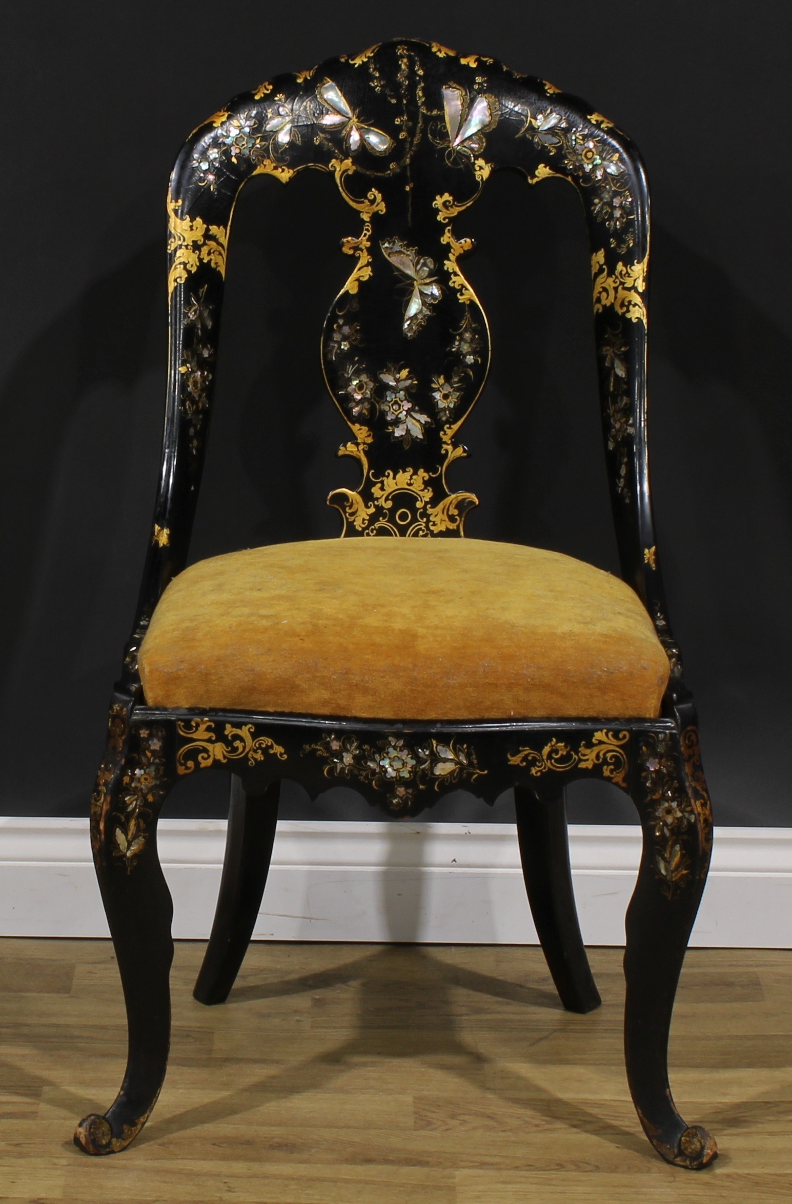 A harlequin suite of three Victorian parcel gilt black lacquer papier-mâché, ebonised and mother - Image 6 of 13