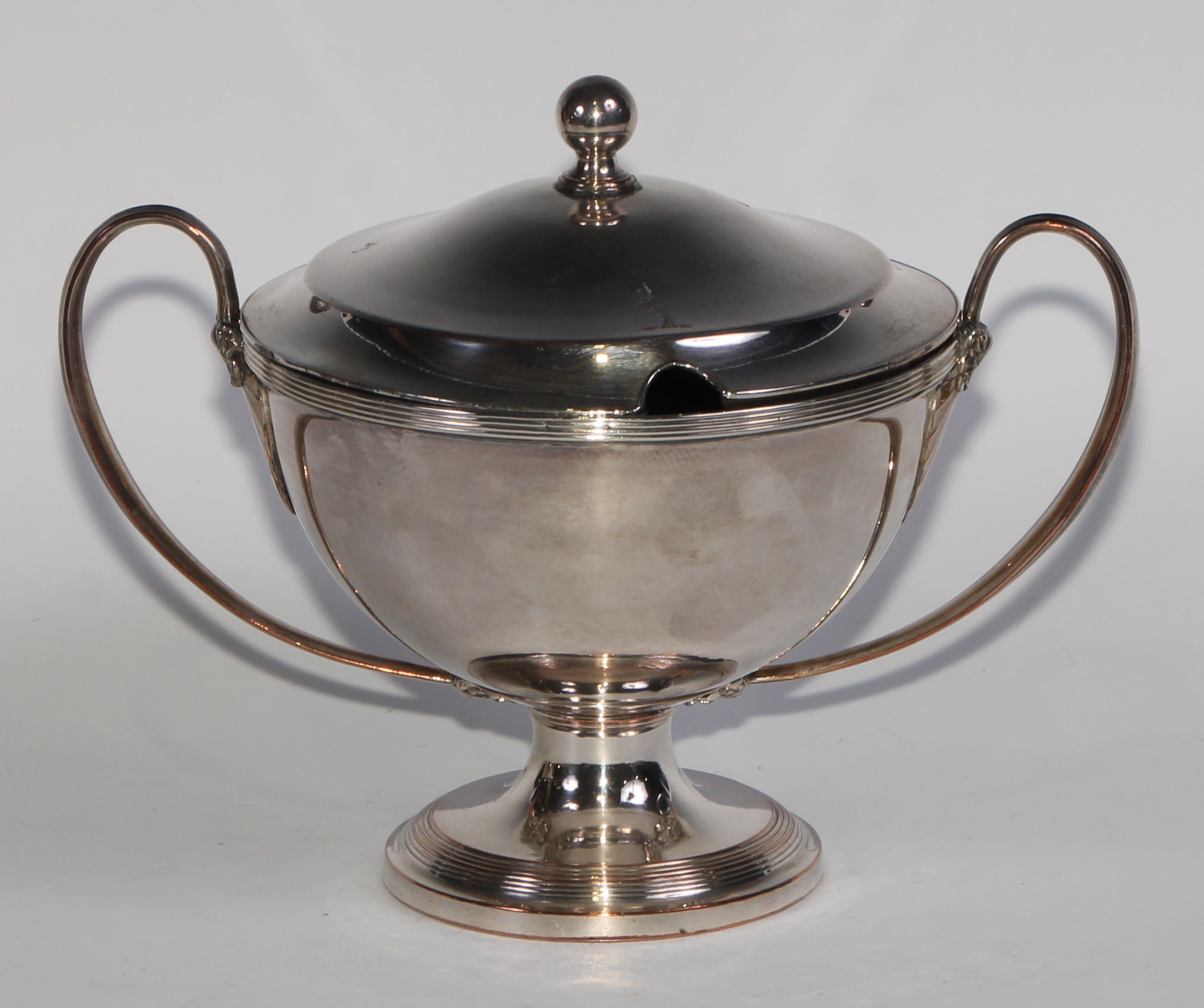A pair of George III Old Sheffield Plate circular pedestal sauce tureens and covders, ball - Image 3 of 10