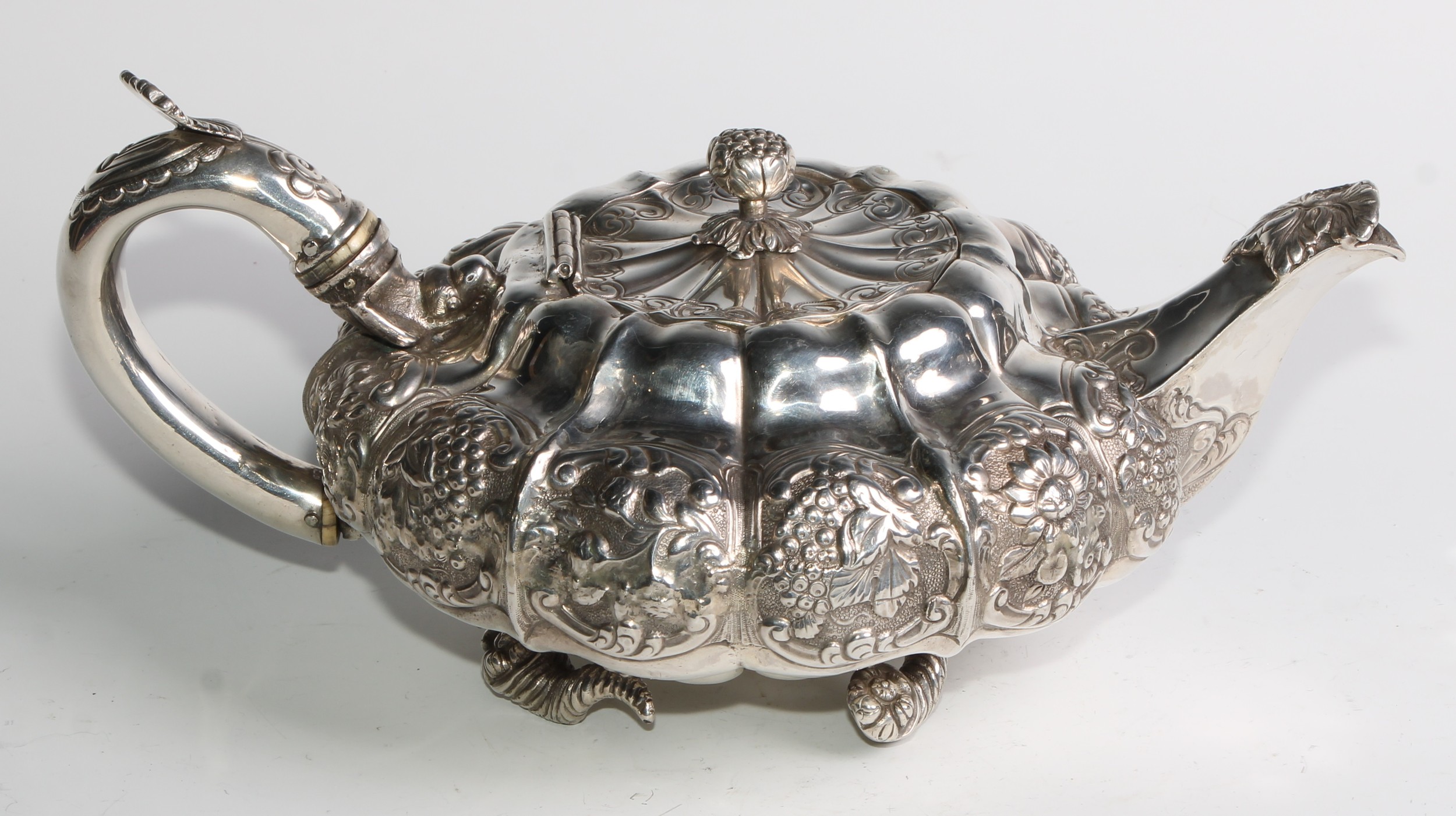 A George IV silver three piece melon shaped tea service, comprising teapot, milk jug and sugar - Image 3 of 14