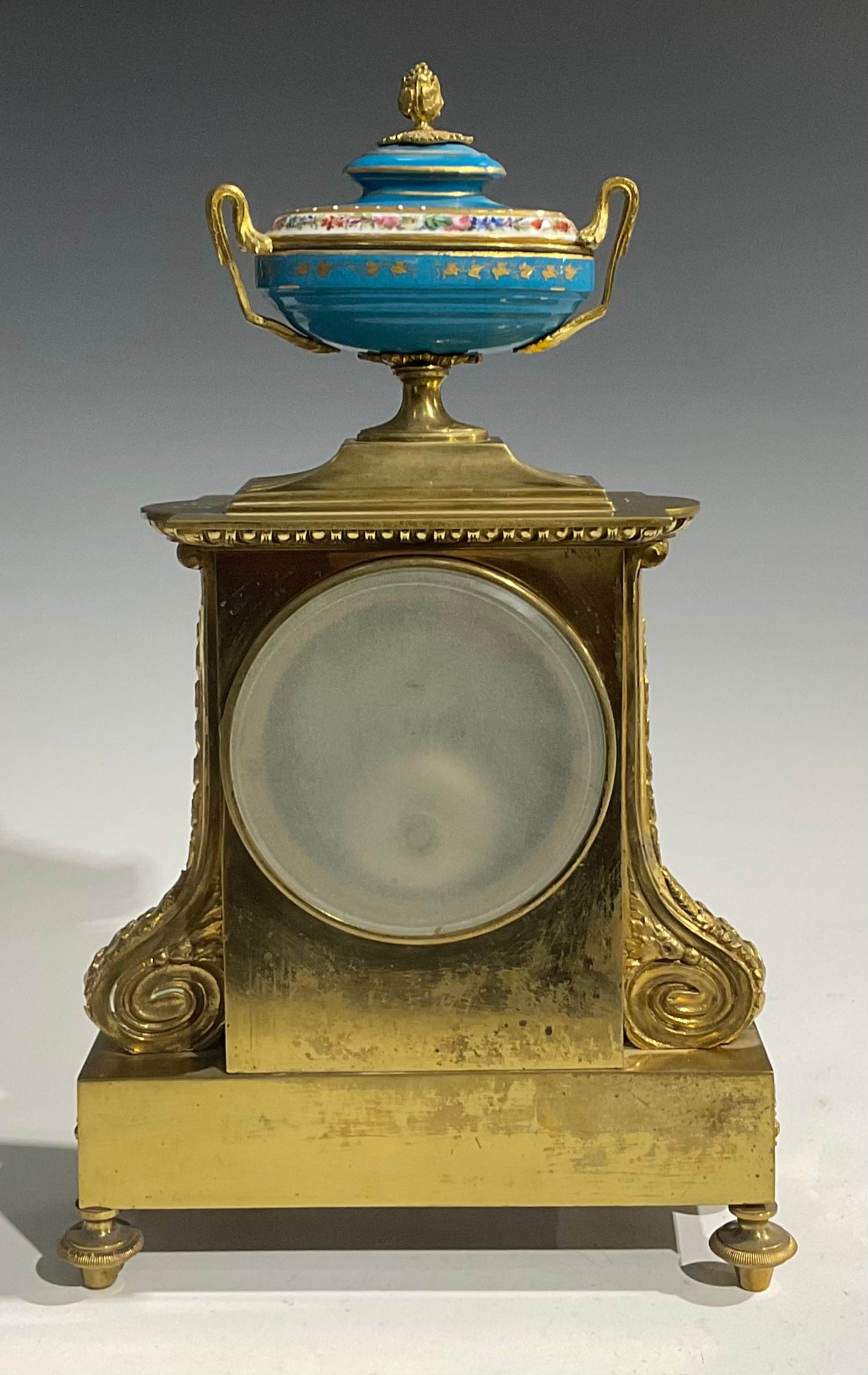 A 19th century French porcelain mounted gilt metal mantel clock, 10.5cm dial inscribed with Roman - Image 4 of 6