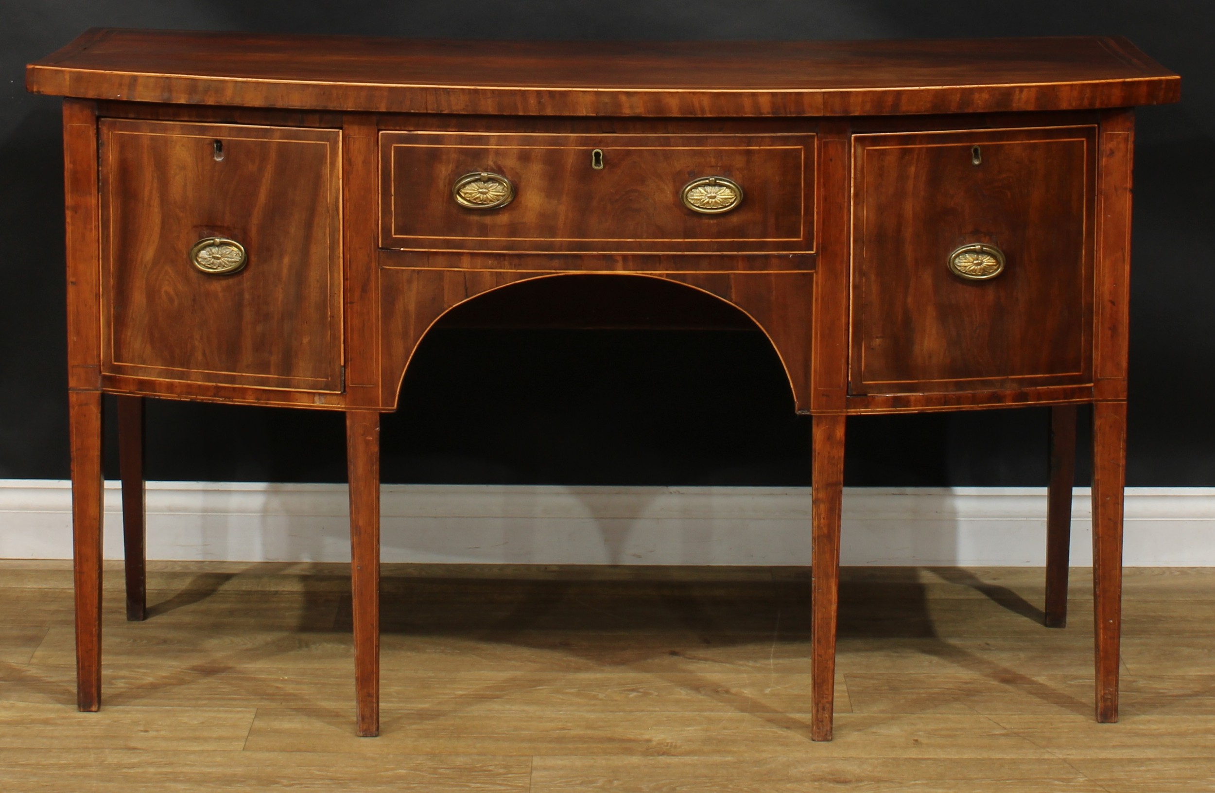 A George III mahogany bowfront sideboard or serving table, oversailing satinwood banded top above - Image 2 of 6